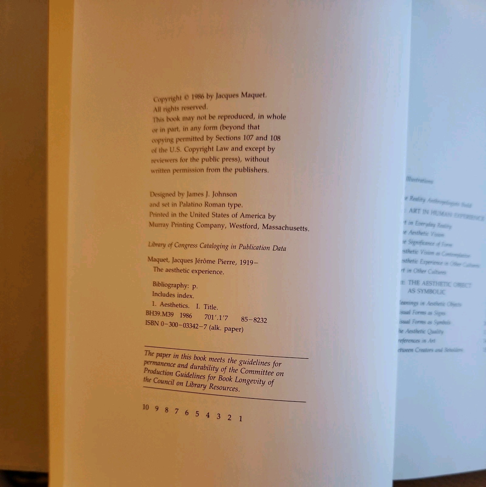 Jacques Maquet The Aesthetic Experience. Yale University Press 1986
