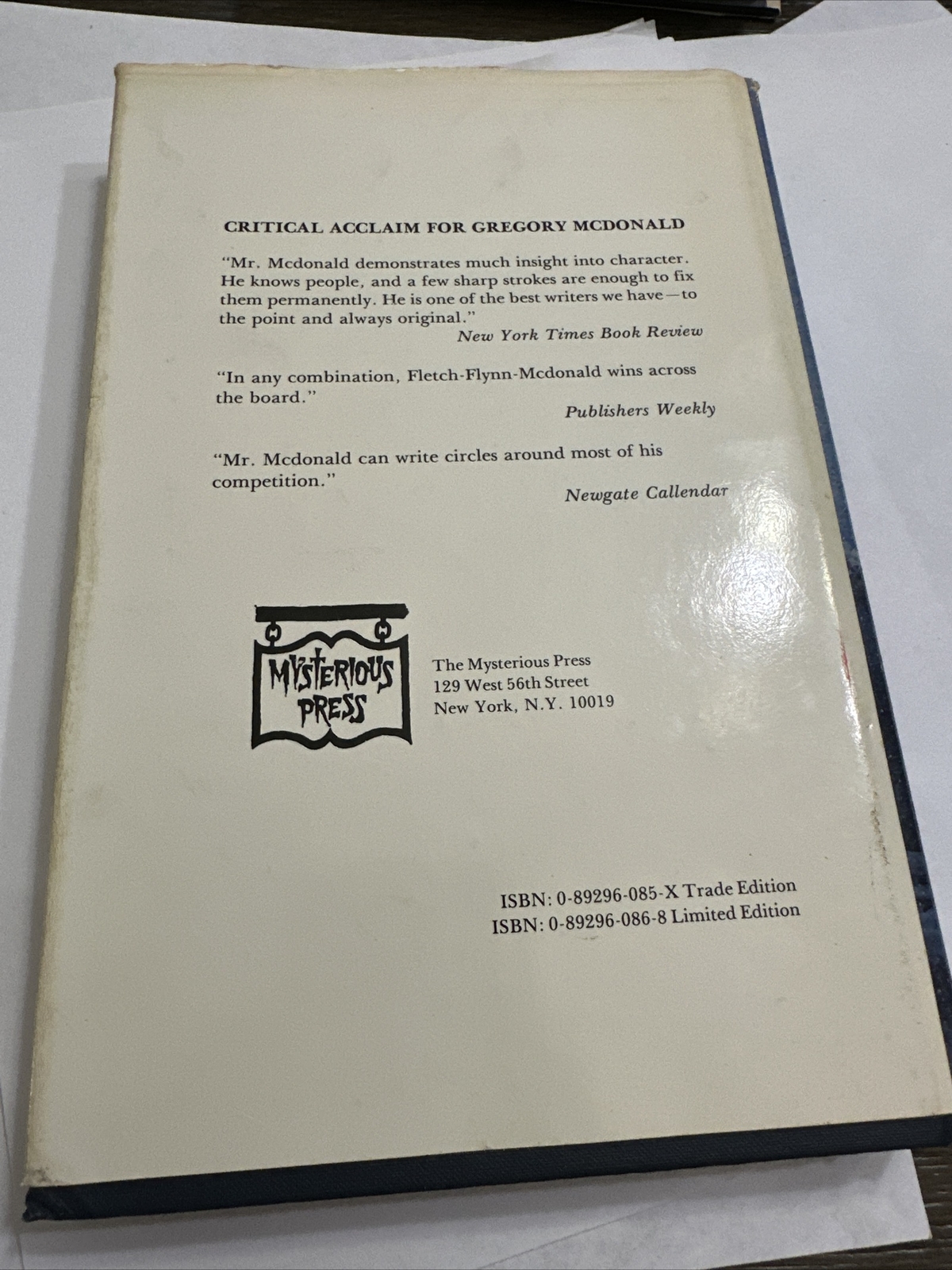 Gregory McDonald Flynn’s Hardcover 1984 First Edition