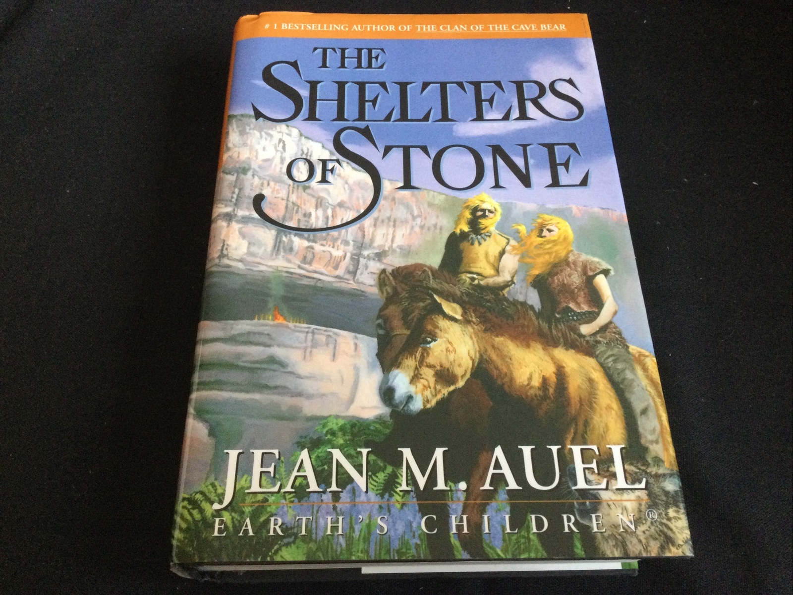 The Shelters of Stone by Jean M. Auel (2002 hardcover) – LIKE NEW!!