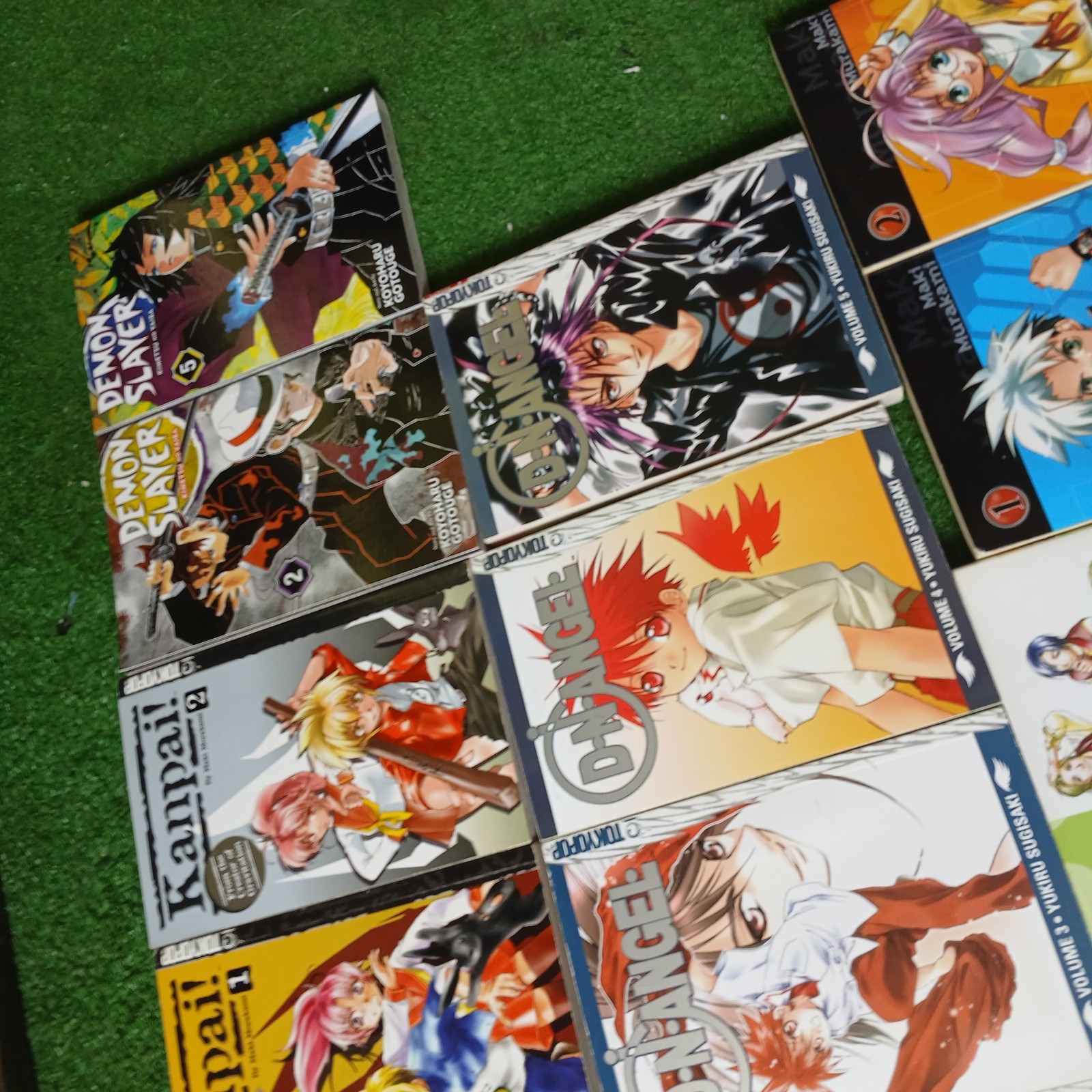 VTG LOT OF 31 MANGA BOOKS 2000S UP NICE LOT MIX UC READ DESCRIPTION