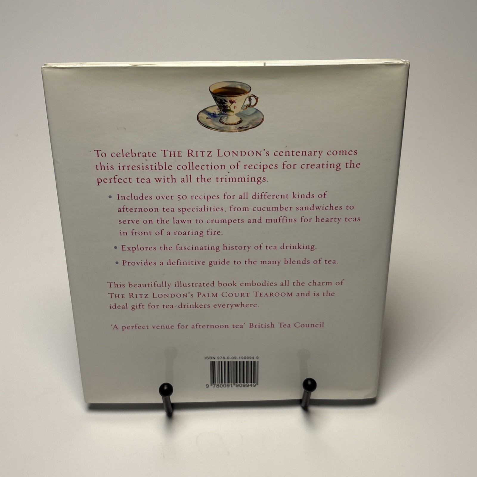 Ritz London Book of Afternoon Tea: Art and Pleasures of Taking Tea Ebury Press