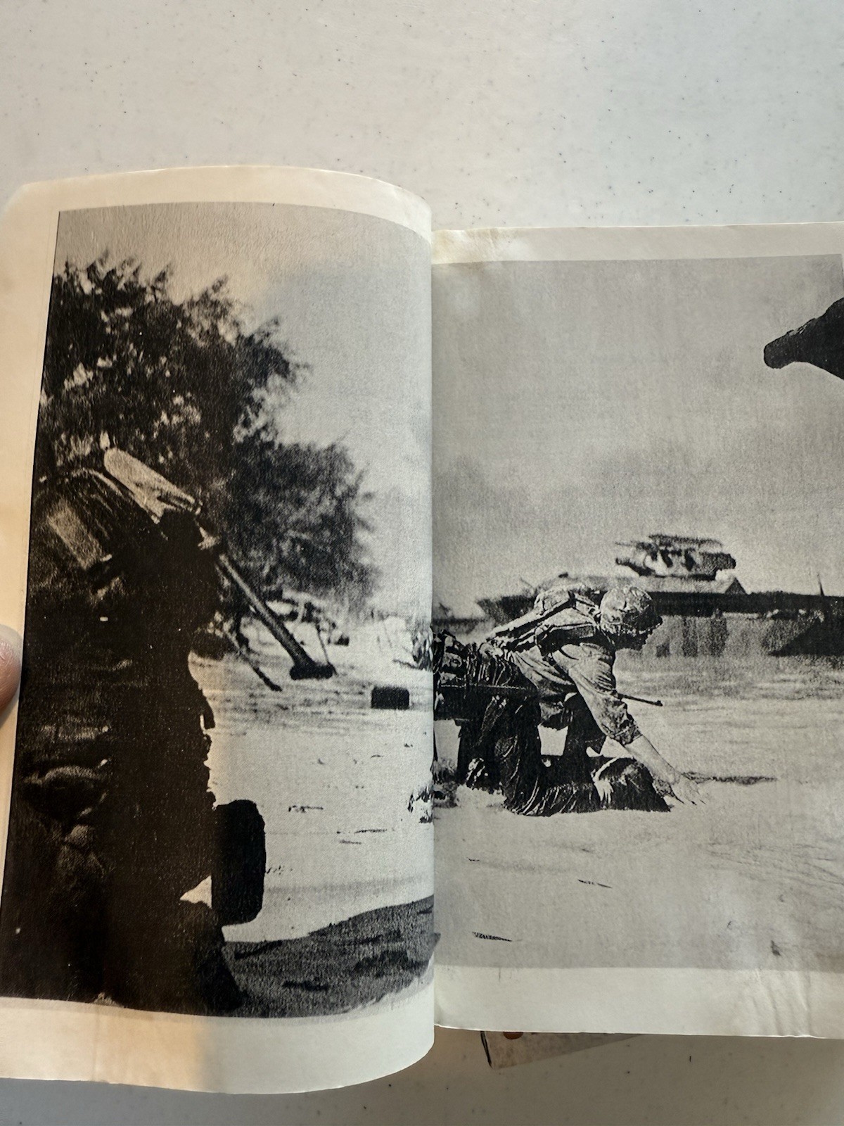 Lot of 3 Must Read Military Books Leslie Hackworh Henderson War Combat History
