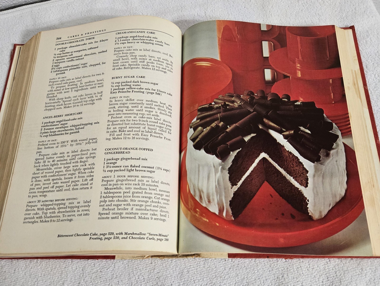 Vintage „The Good Housekeeping Cookbook‘ 1973 Hardcover, 800 Pages