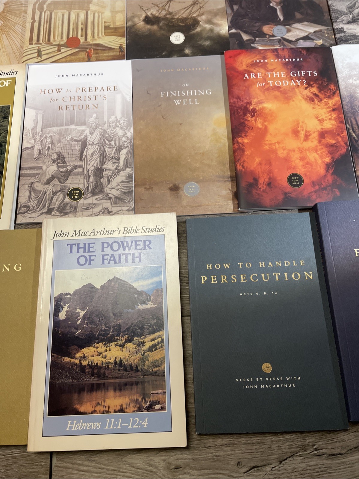 LOT OF 23 John F. Macarthur Bible Studies Verse By Verse Know Your Bible. ￼