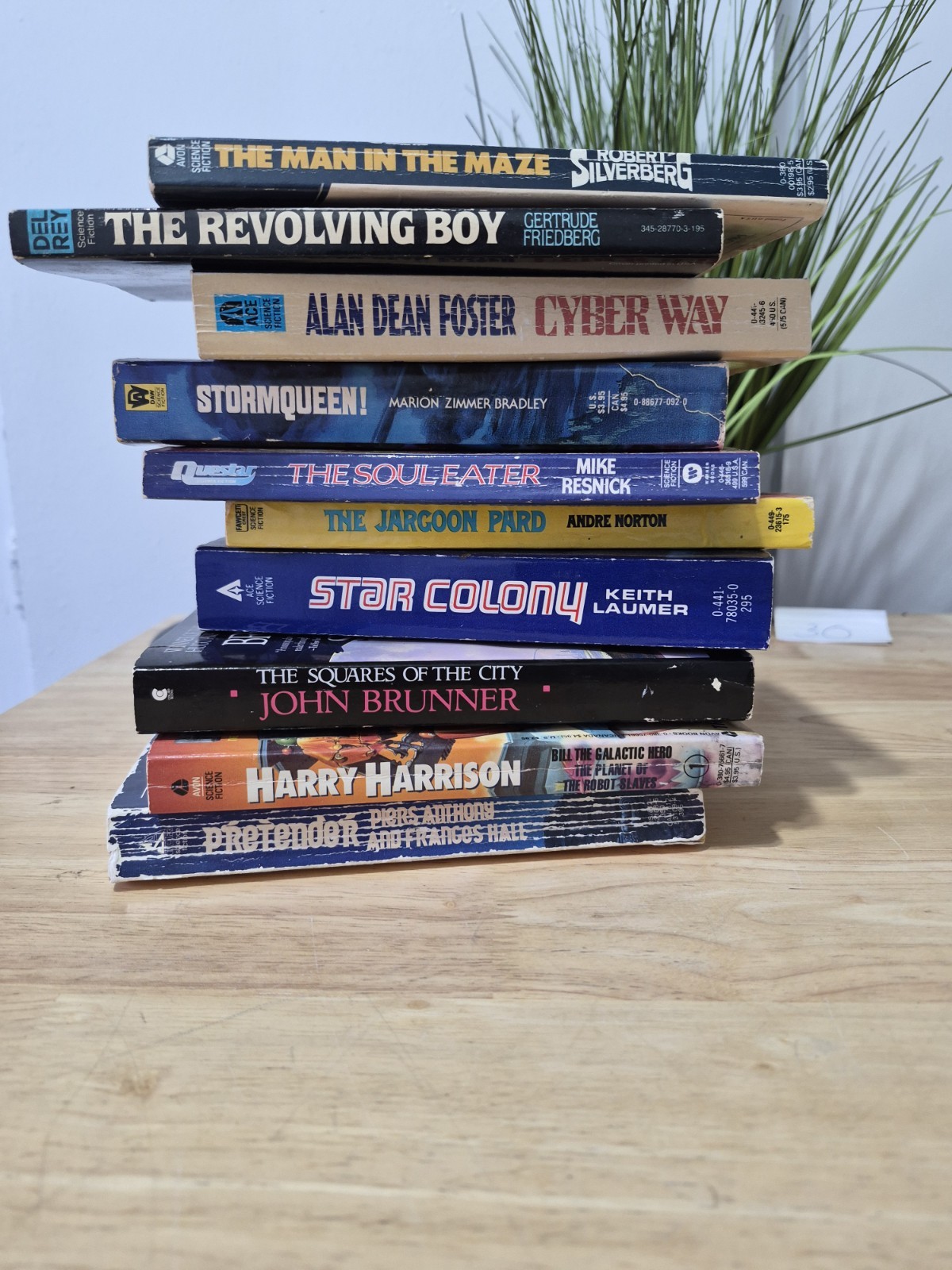 Lot Of 10 Sci Fi Paperback Books TITLES SEEN