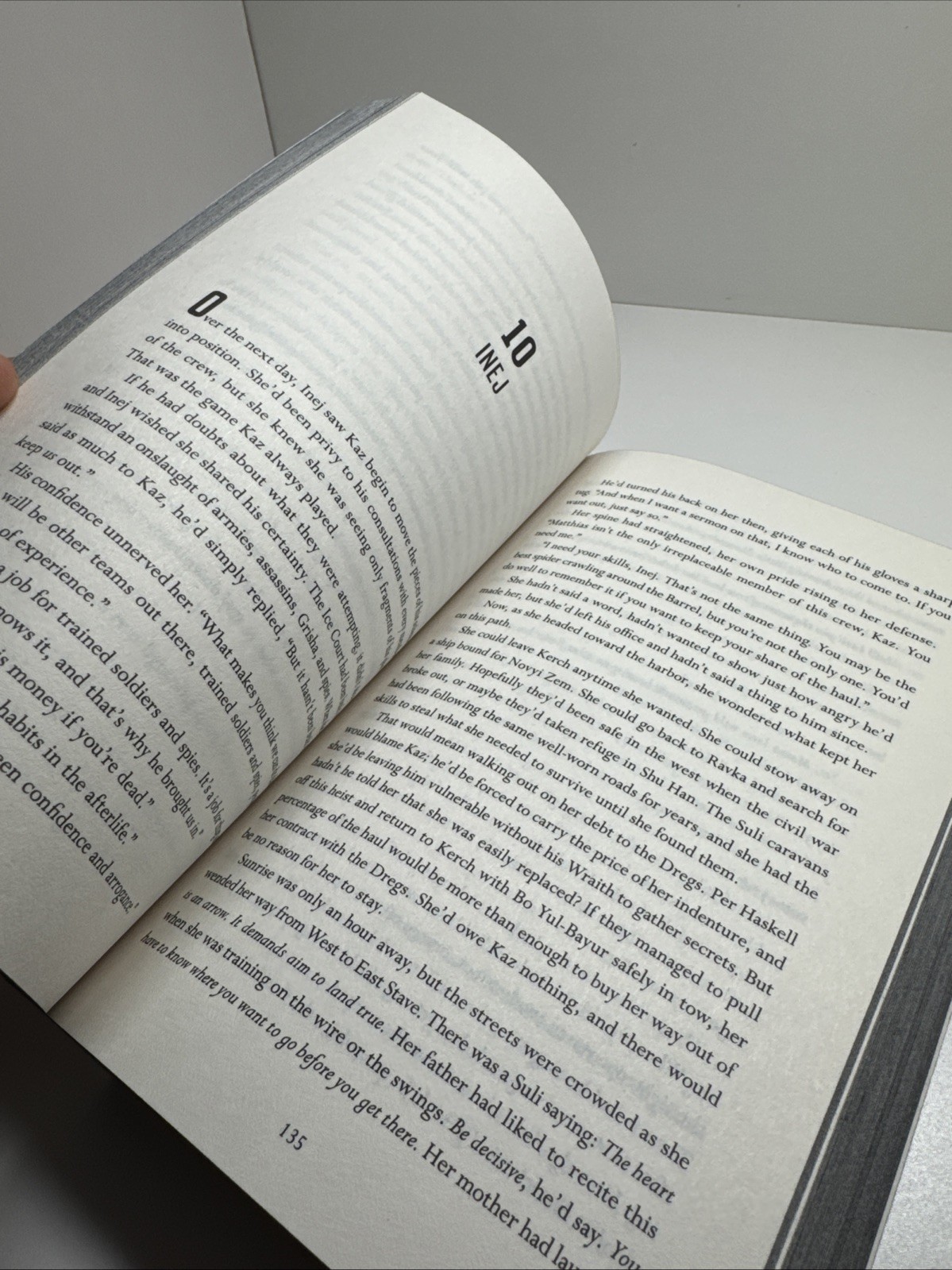Six of Crows The Dregs Edition – VERY GOOD