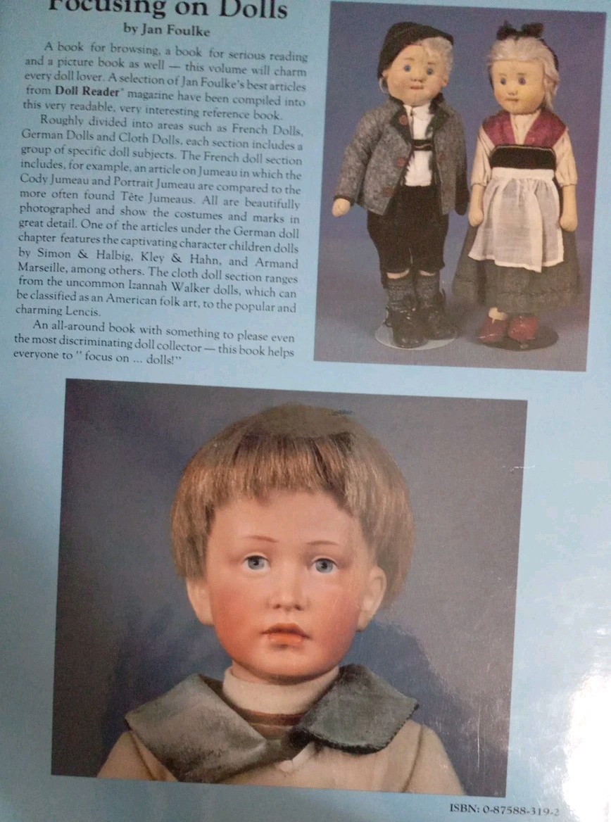 „Focusing on Dolls“ Hardcover Book By Jan Foulke 174 Pages – 1988 Good Preowned