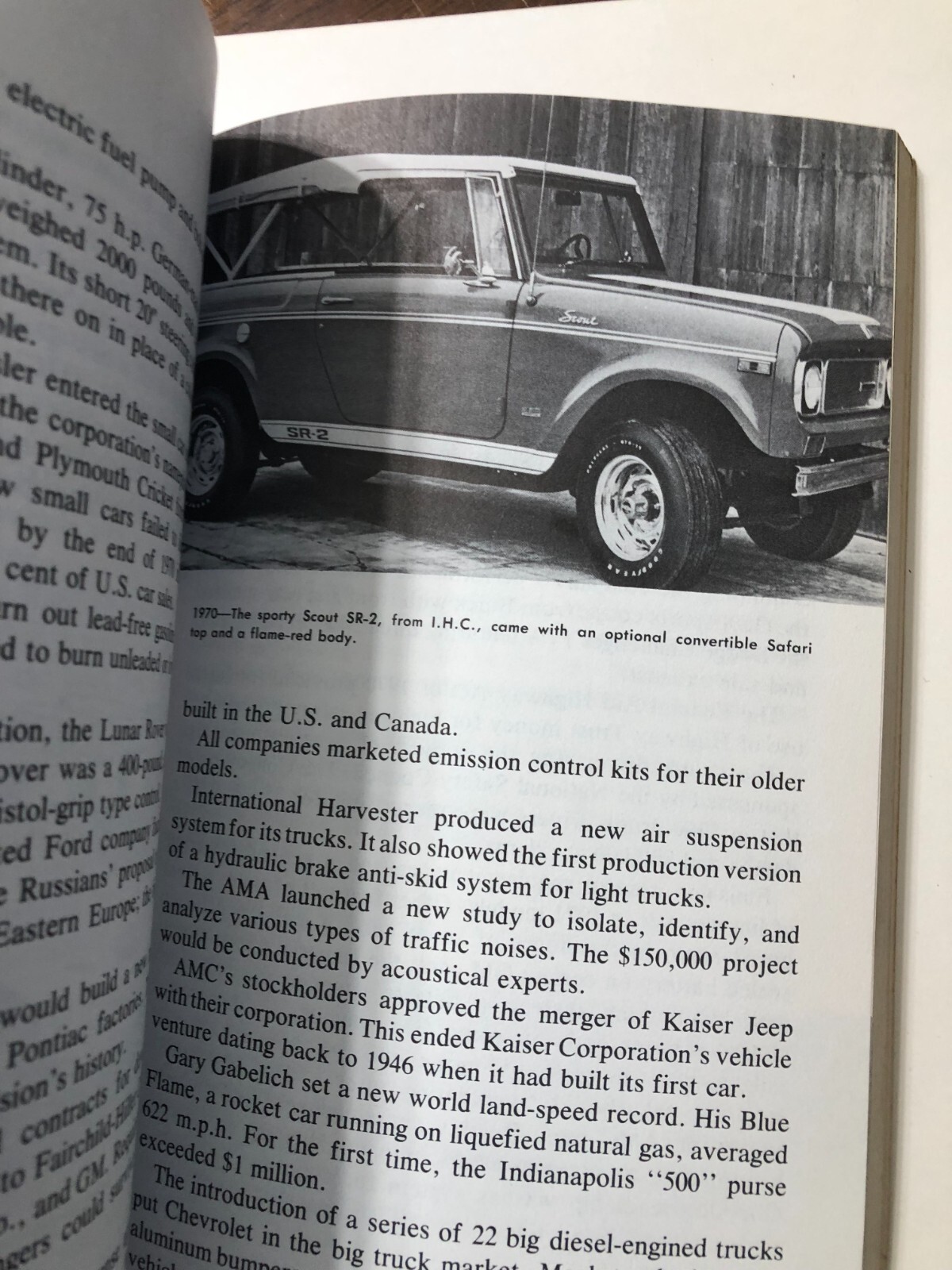 Automobiles of America (1974) Automobile Mfg. Assoc. Softcover Book 301 Pages