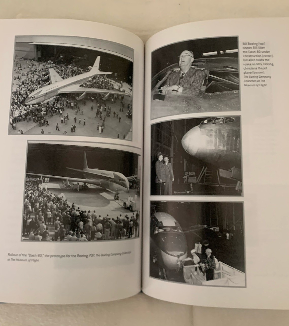 Jet Age : The Comet, the 707, and the Race to Shrink the World : Avery/Penguin