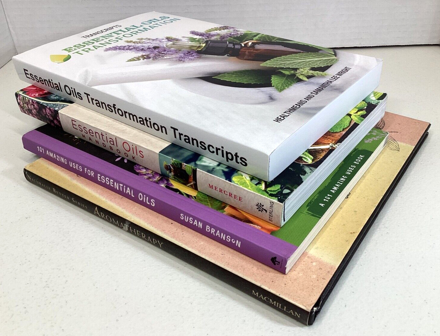 Essential Oils Handbooks Therapeutic, Recipes, Amazing Uses Lot of 4 Softcovers
