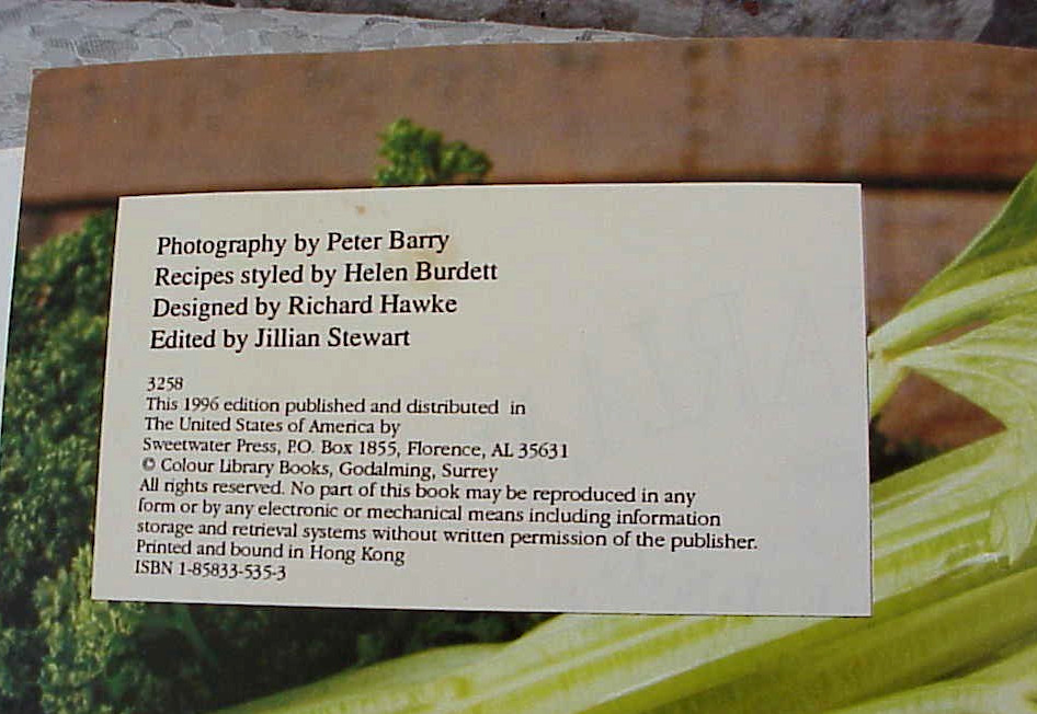 Vintage Vegetarian Cookbook Delicious Meals Sweetwater Press 112 pages