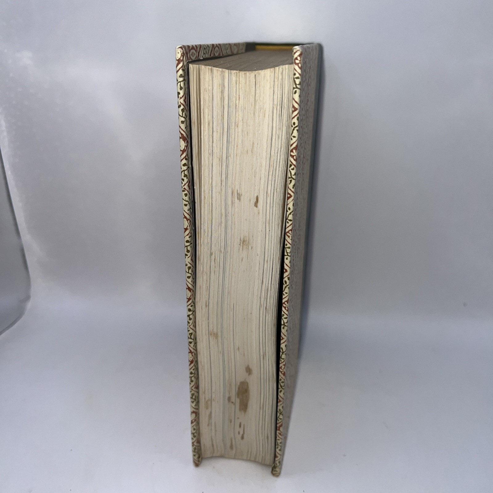Vintage Readers Digest Condensed Books Lot Of 2 Shelf Decor Colorful 1975 1988
