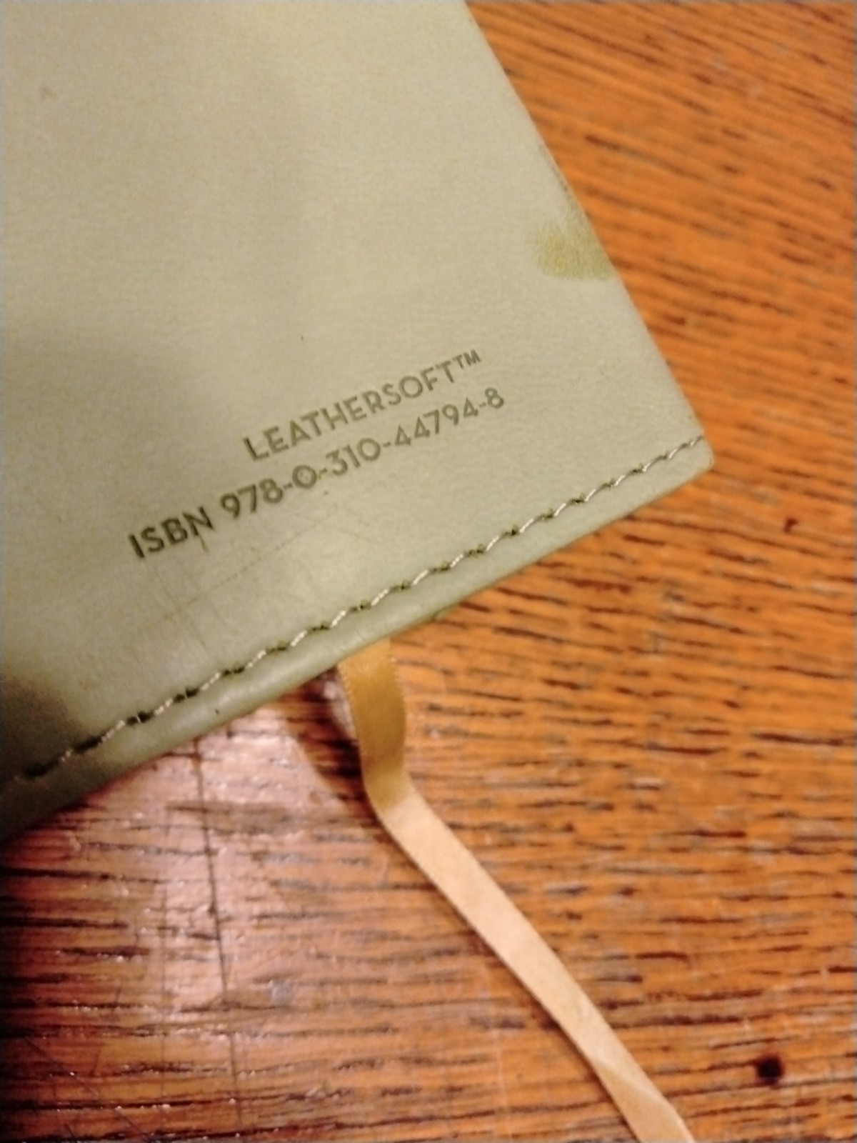 Zondervan NIV Cultural Backgrounds Study Bible Leathersoft Green