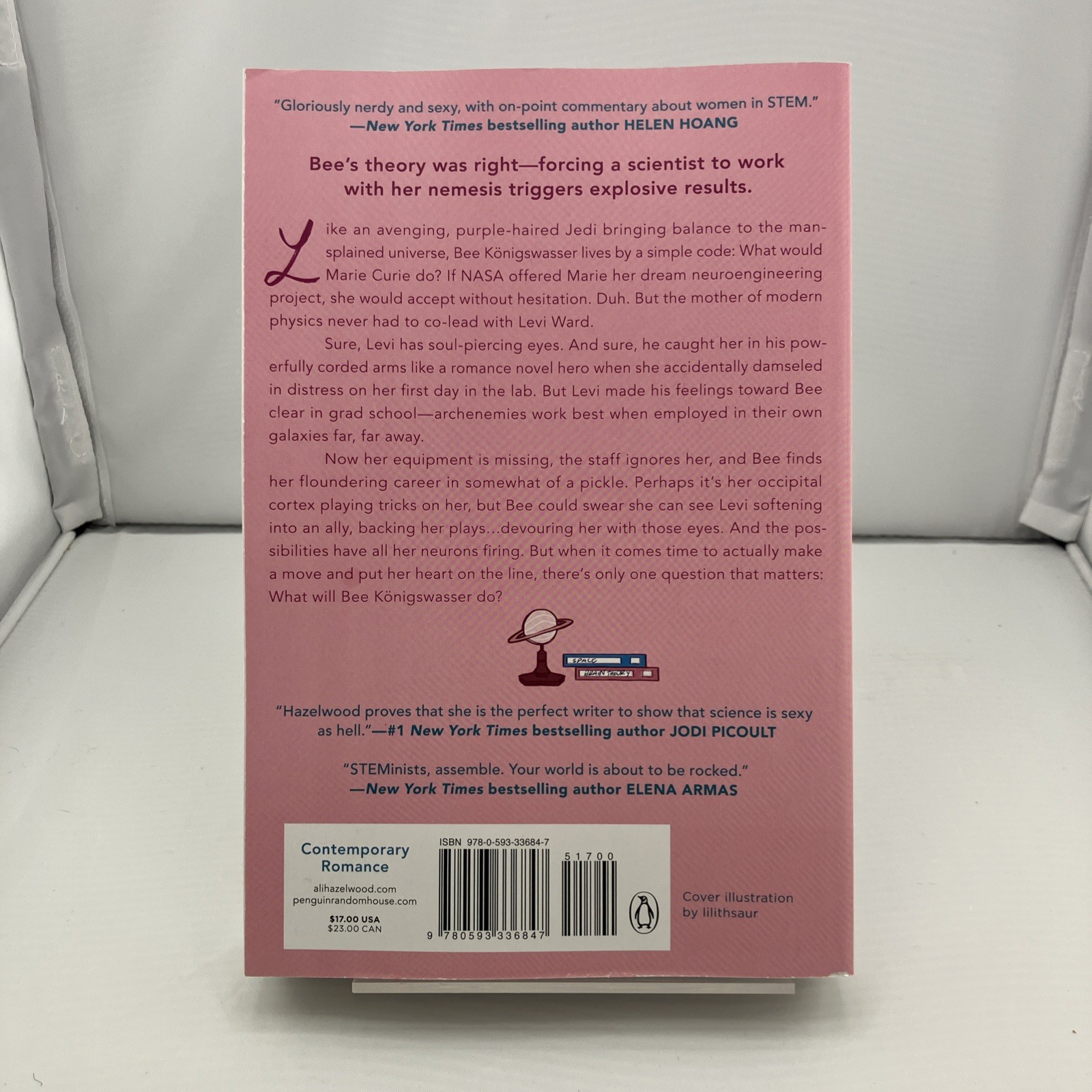 SIGNED by Ali Hazelwood 5-Book Bundle. Love Hypothesis, Love on the Brain & more