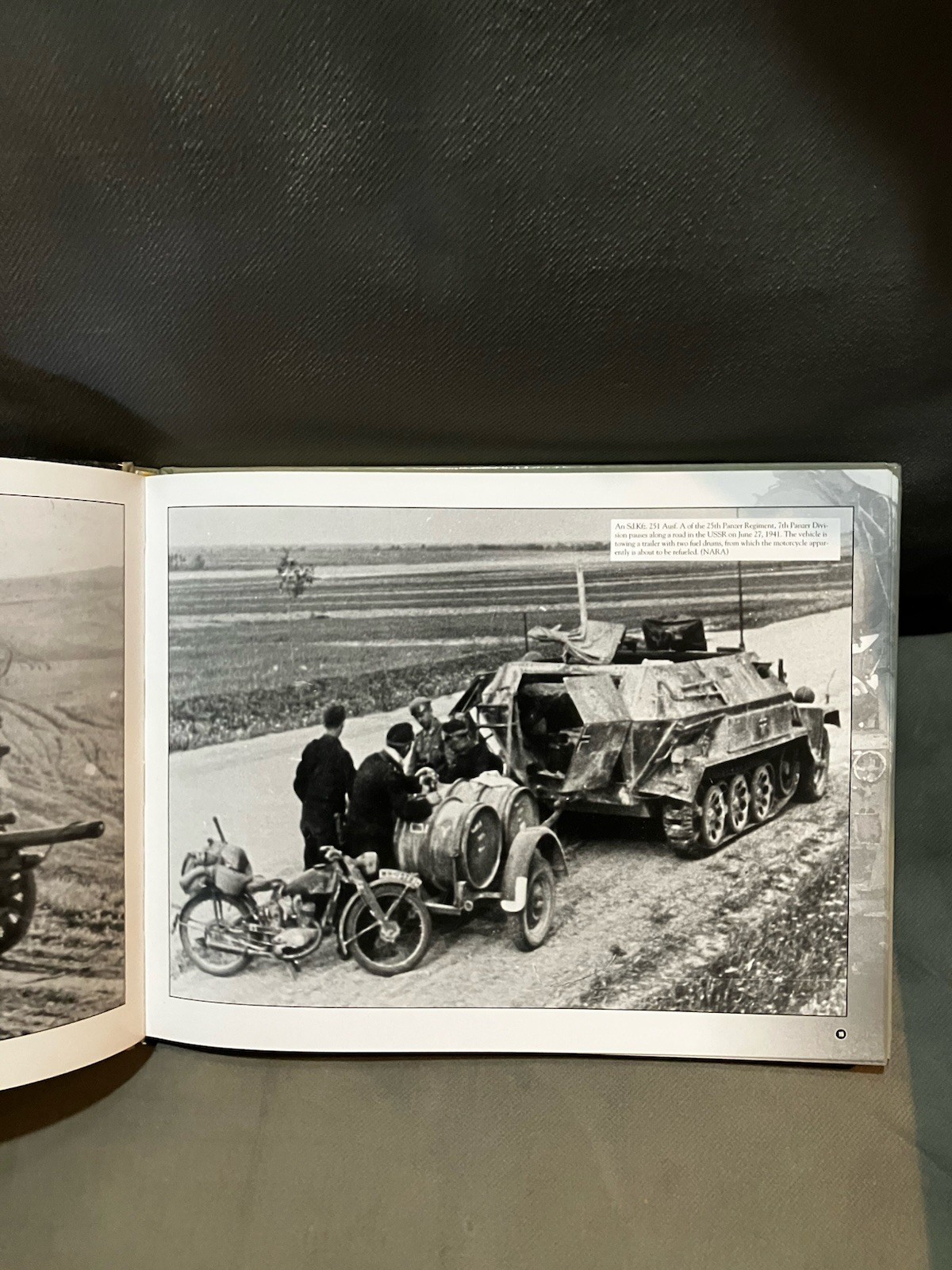 SCHUTZENPANZERWAGEN SD.KFZ 251 German Army Armored Half Tracks HC BOOK 168 Pages