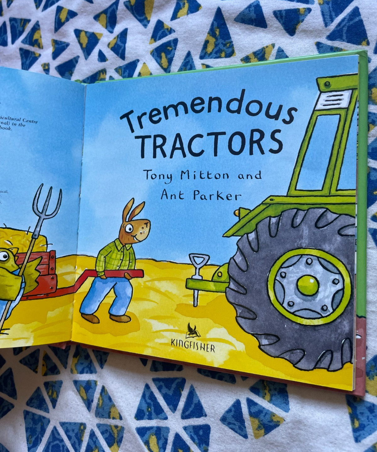 TONY MITTON, ANT PARKER. TREMENDOUS TRACTORS. HARDCOVER. 14 BY 14CM. 2003