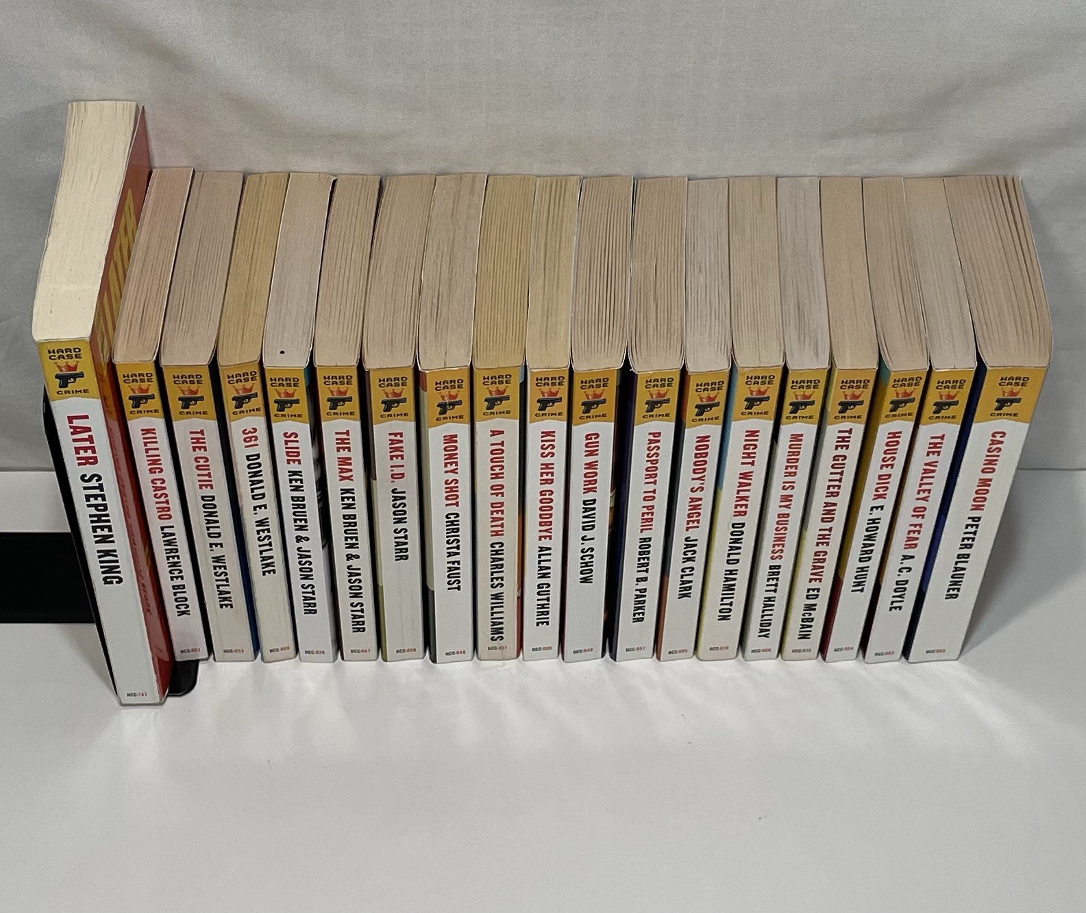 HARD CASE CRIME Book Lot 19 – Stephen King Lawrence Block Westlake Peter Blauner