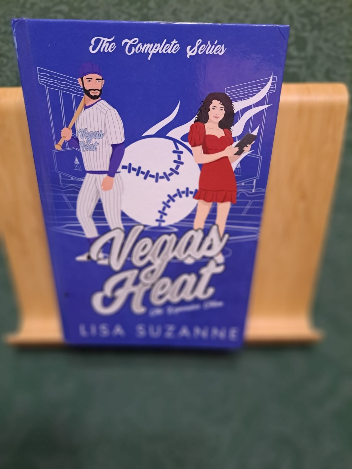 Lisa Suzanne: Vegas Heat: The Expansion Team Complete Series, Hardcover