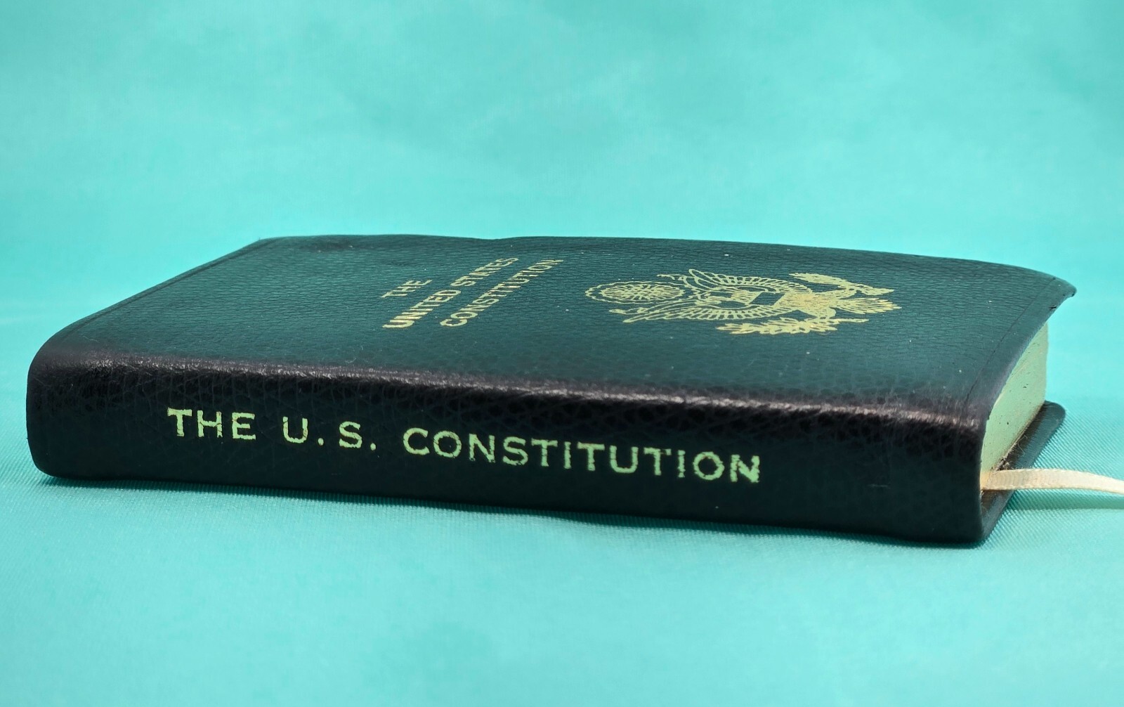 Luxury Leather U.S. Constitution – Pocket Size 2.5″ x 3.7″ Limited Gift Edition