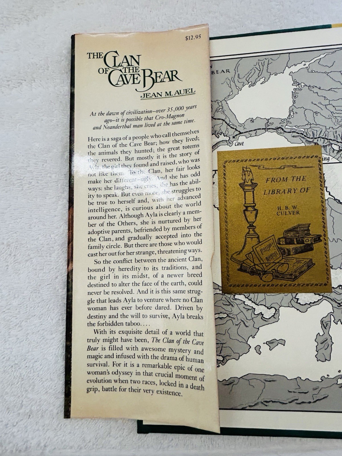Clan Of The Cave Bear Jean M. Auel 1st Edition/1st Print HCDJ Earth’s Children
