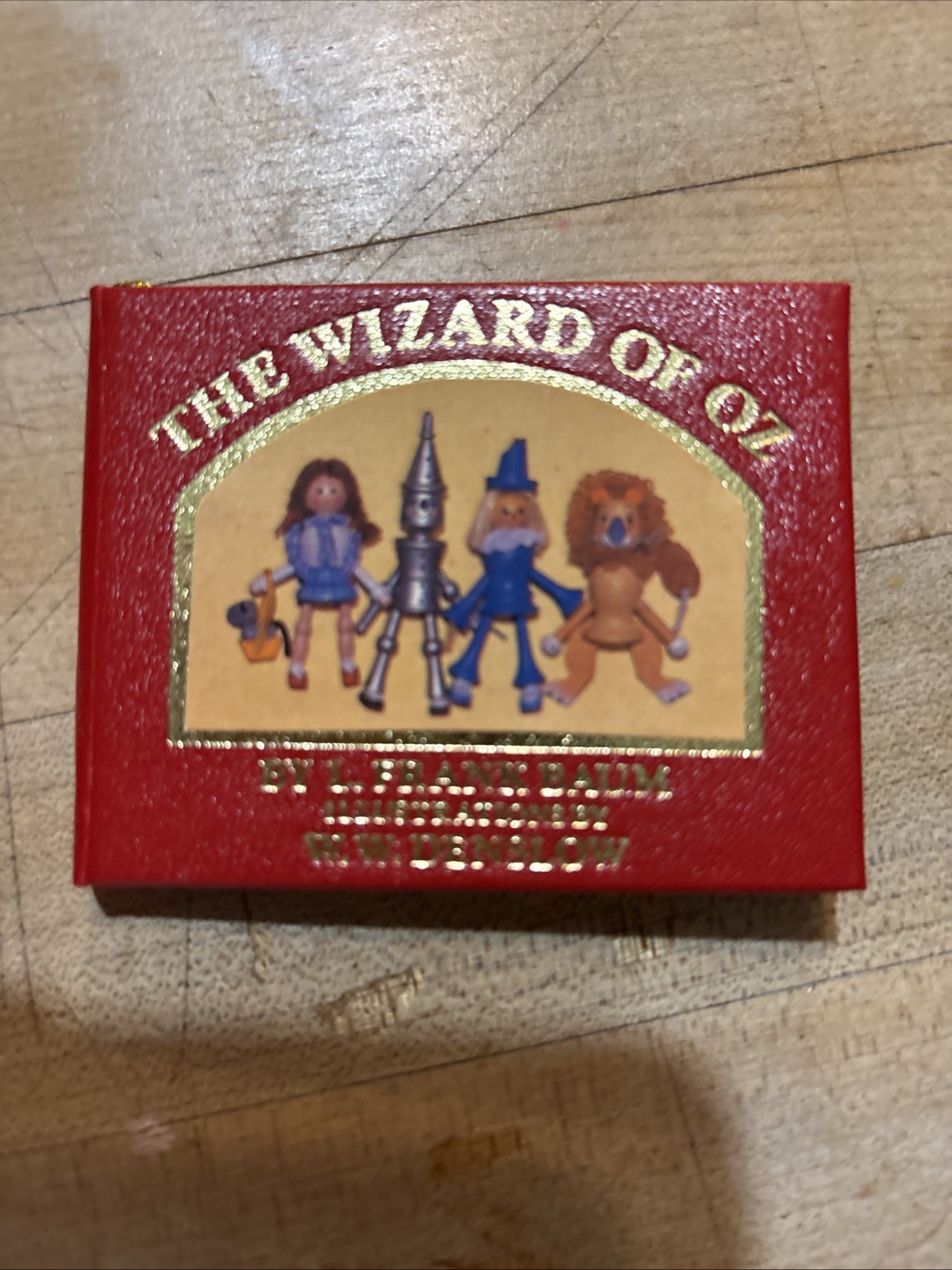 wizard of oz book lot. and vHS movie 50 anniversary.