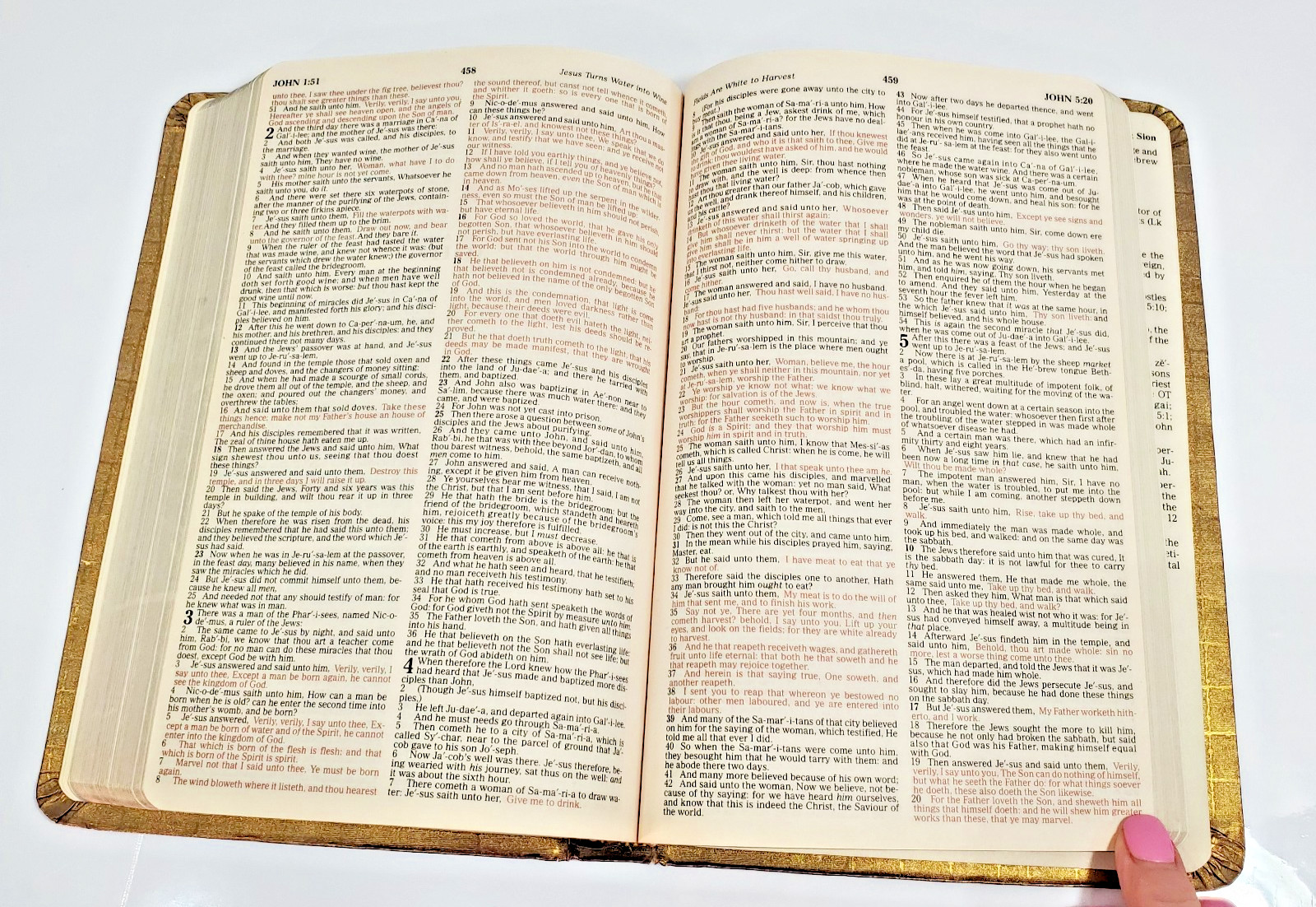 Holy Bible Red Letter Edition Gold Nelson KJV Life & Style (163SB) 1983