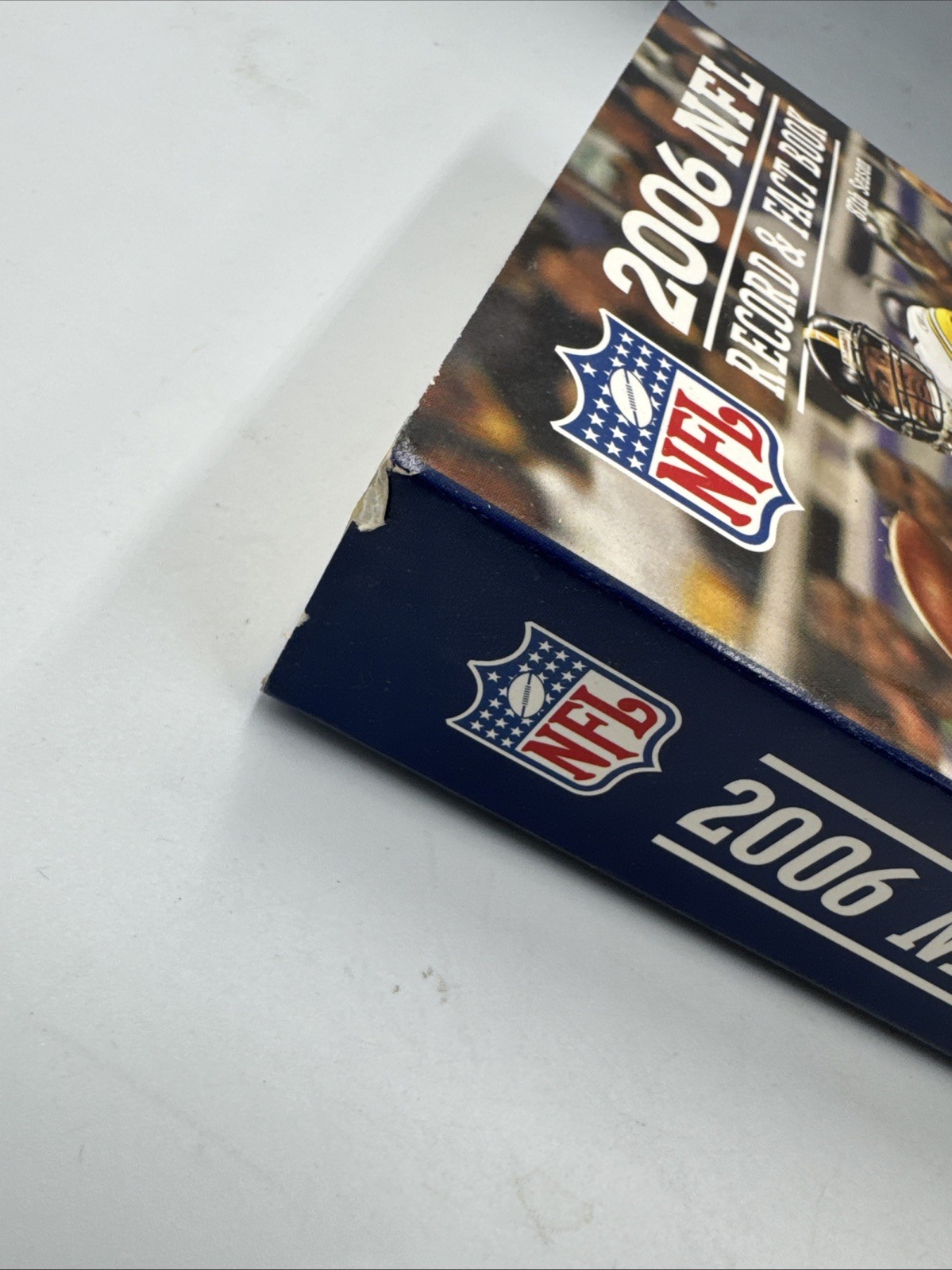 2006 NFL Record Fact Book (Official NFL Record Fact Book) – VERY GOOD