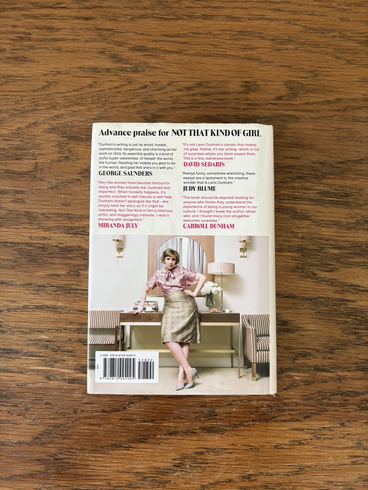 Lena Dunham Not That Kind of Girl Hardcover w/ Dust Jacket English Memoir