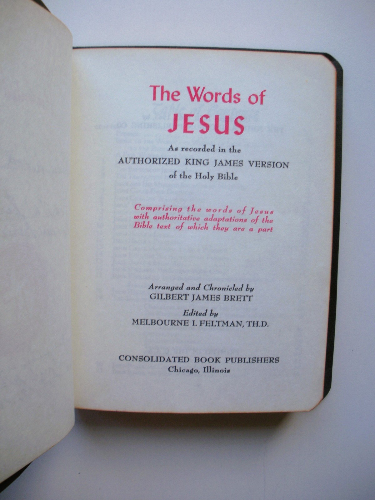 BIBLES & CHRISTIAN STUDY 9 Book Lot – Words of Jesus – The Message – Dictionary