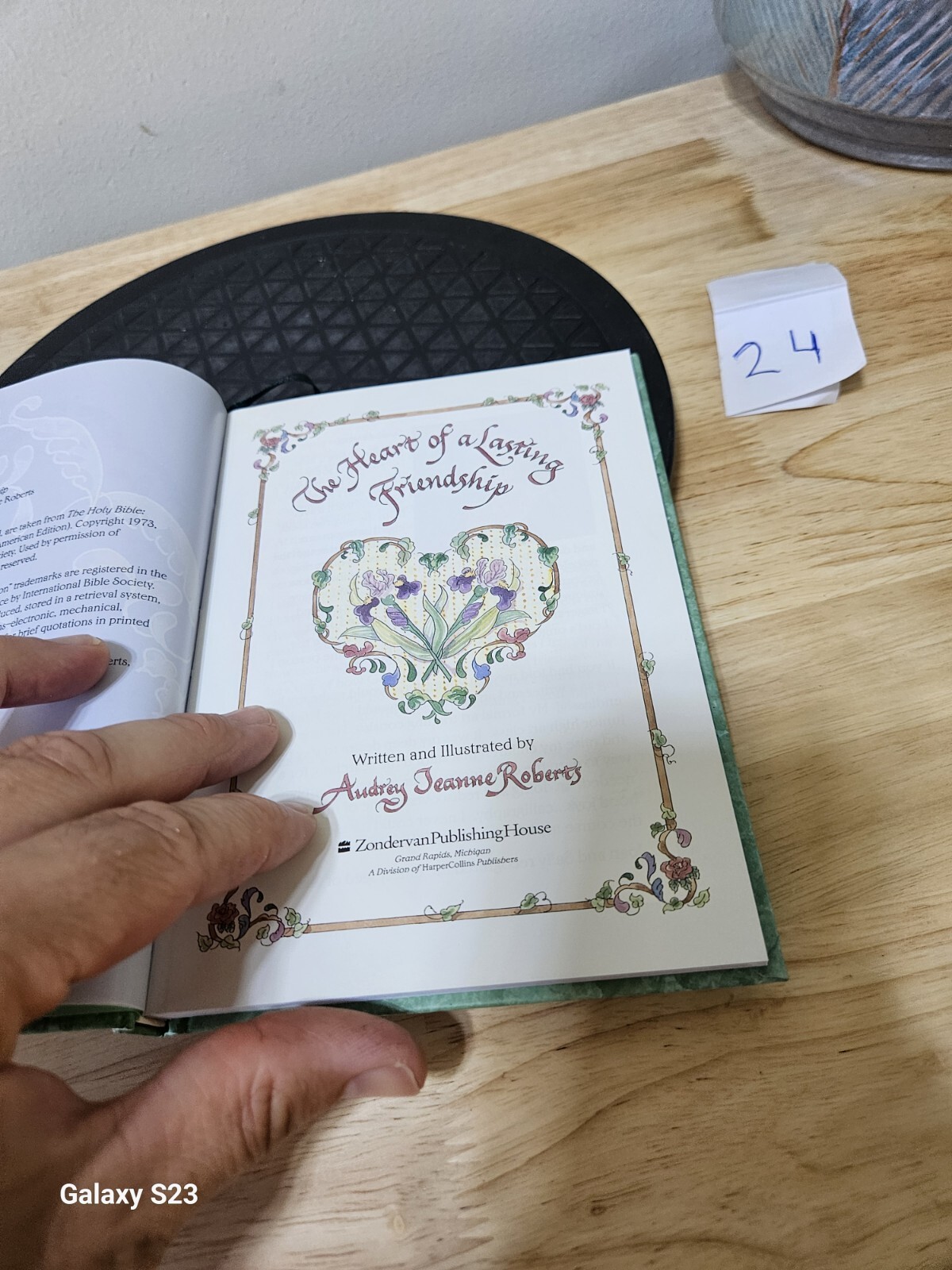 Heart of a Lasting Friendship Devotions by Audrey J. Roberts 2000 Hardcover