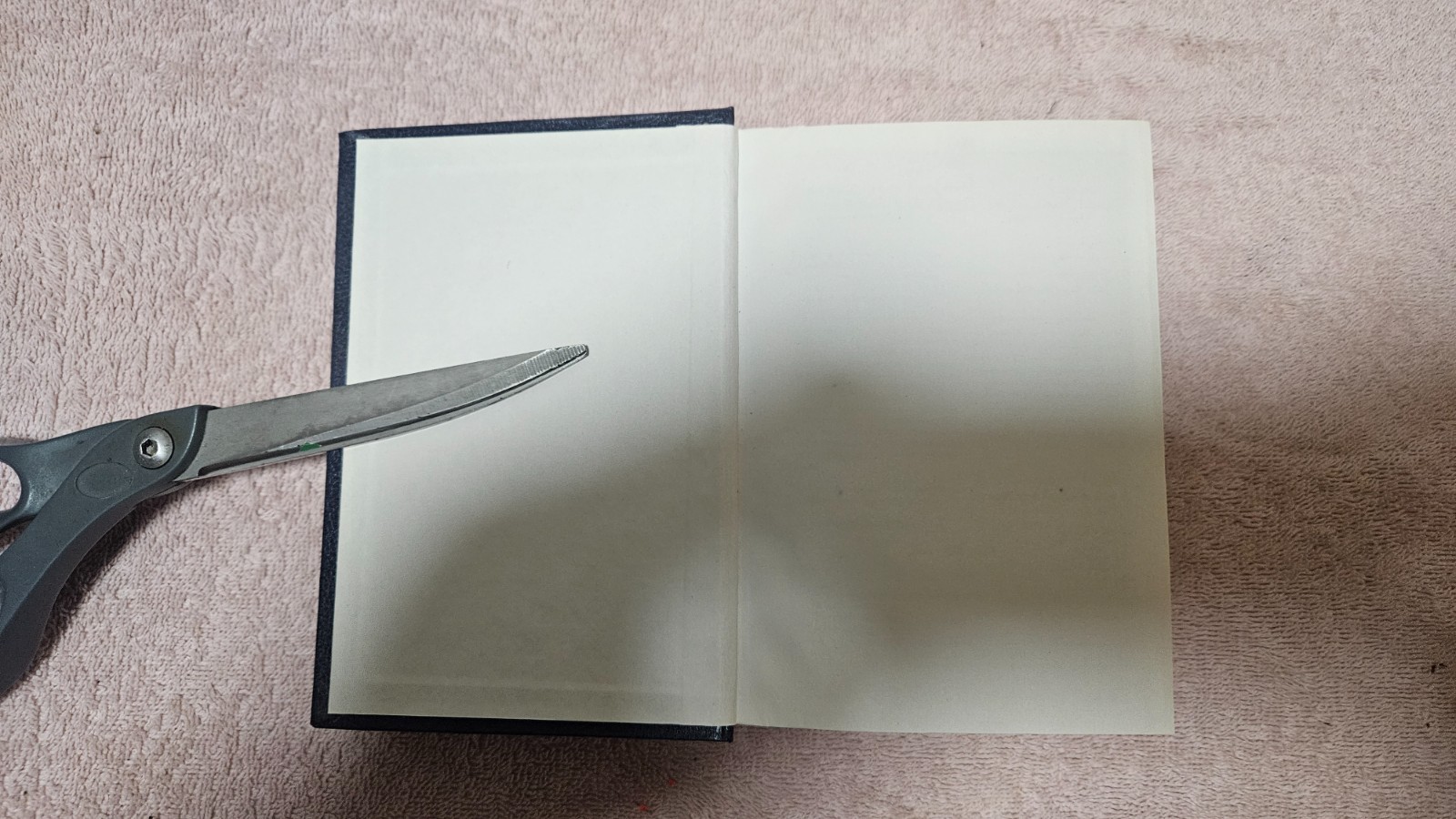 ‡ ☪️ Noble Qu’ran by Khan & Al-Hilali • 2001 HC w/ Hadith Summary and Commentary