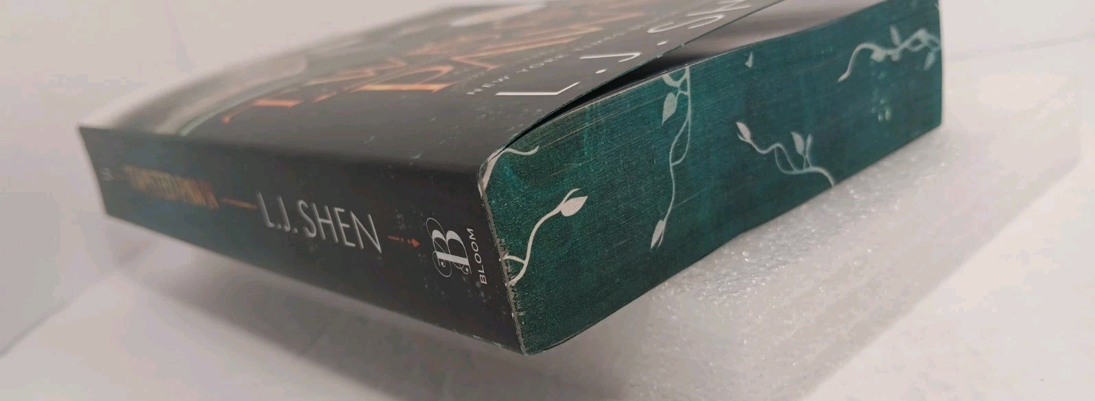 L.J. Shen – Twisted Pawns, Walmart Edition, Paperback, Used