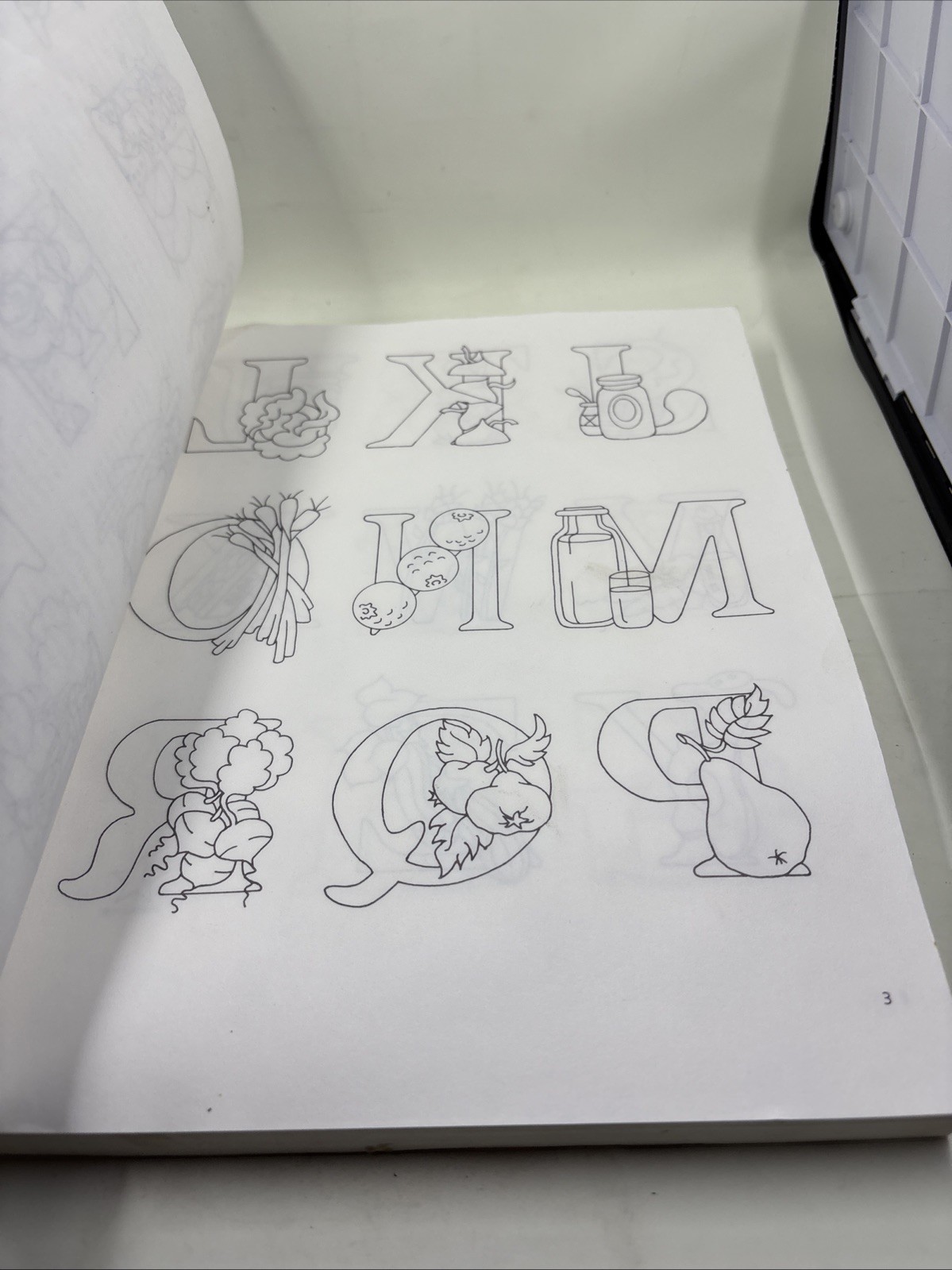 2,002 Iron-on Transfers for Painting and Embroidery