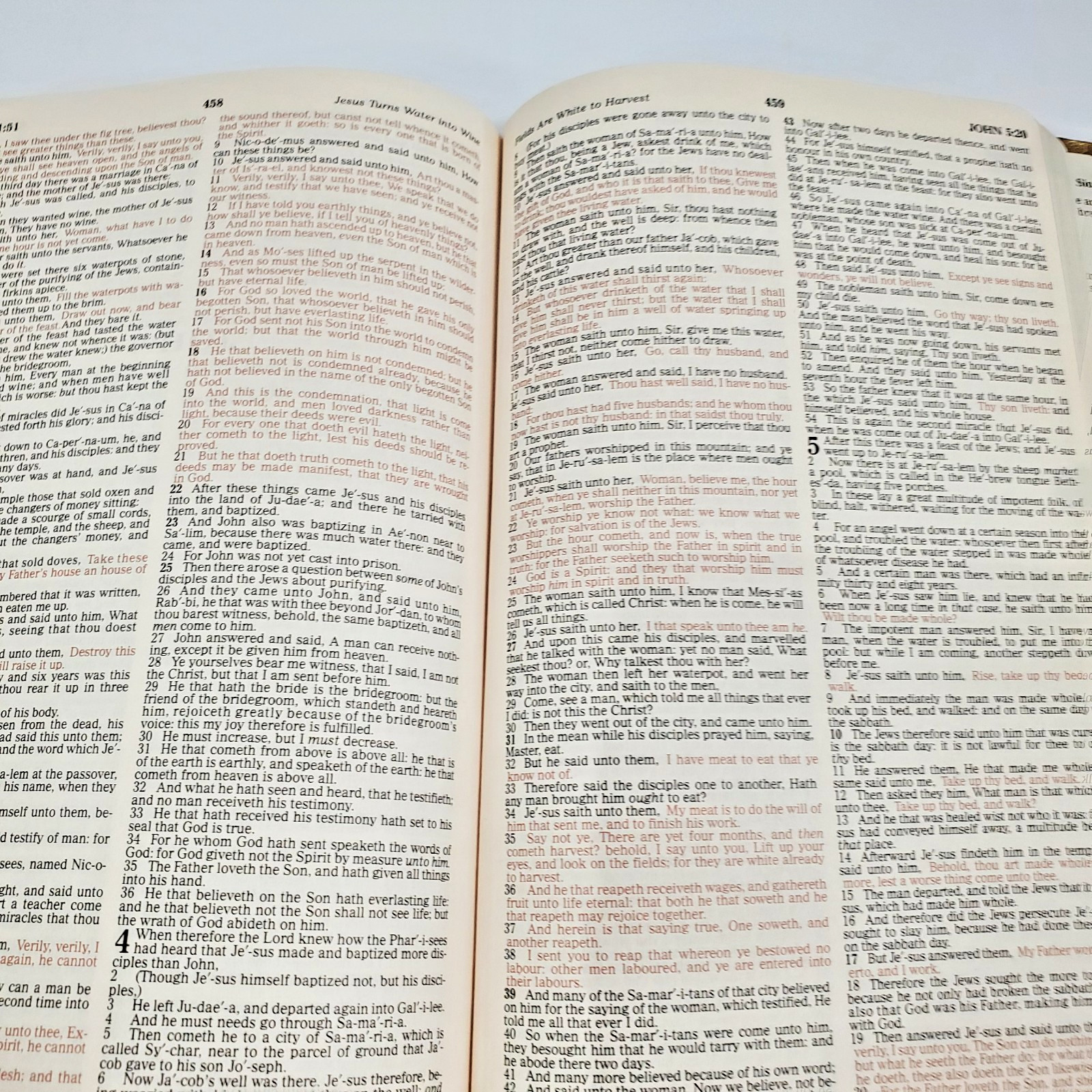 Holy Bible Red Letter Edition Gold Nelson KJV Life & Style (163SB) 1983