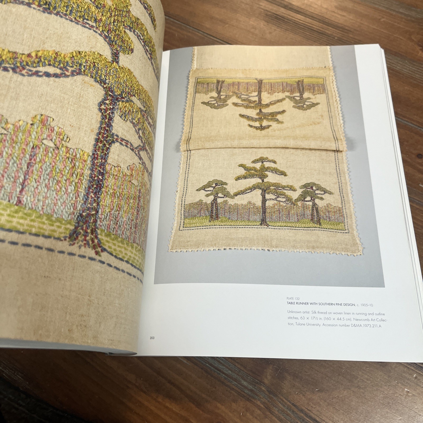 The Arts & Crafts of Newcomb Pottery Reference Large Coffee Table Book SkiraRizz