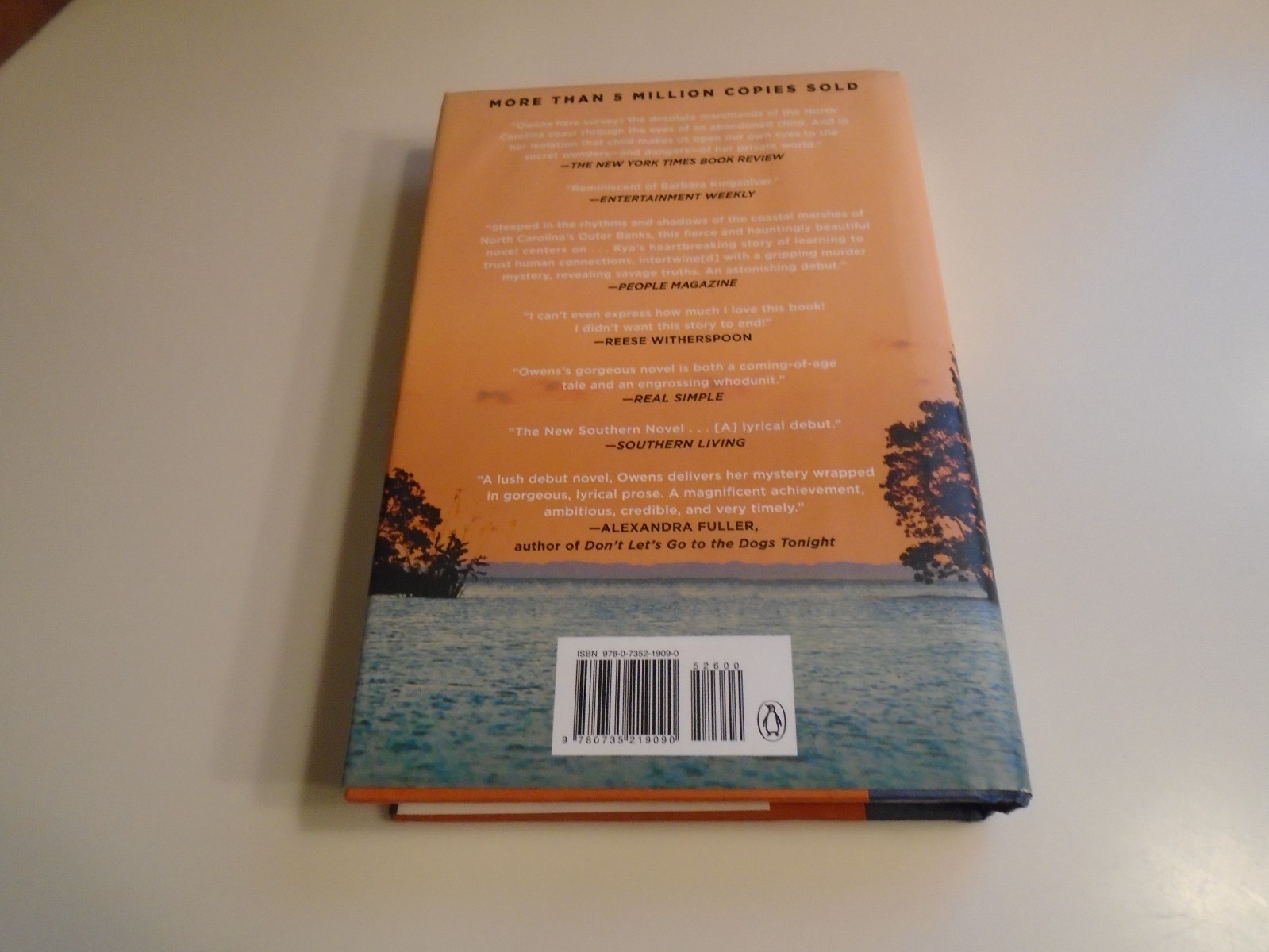 Beautiful SIGNED Copy Of „Where The Crawdads Sing“ By Delia Owens