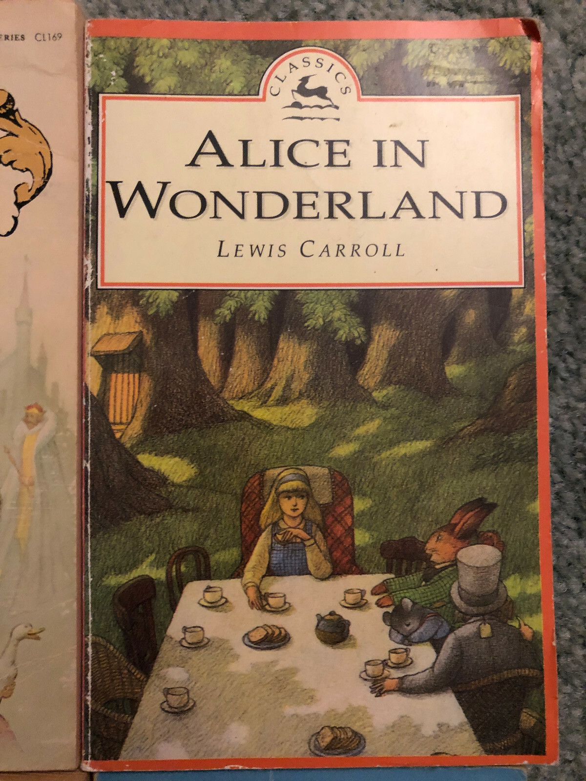 Childrens novels, lot of 9, Alice in Wonderland, Wizard of Oz, Seedfolks