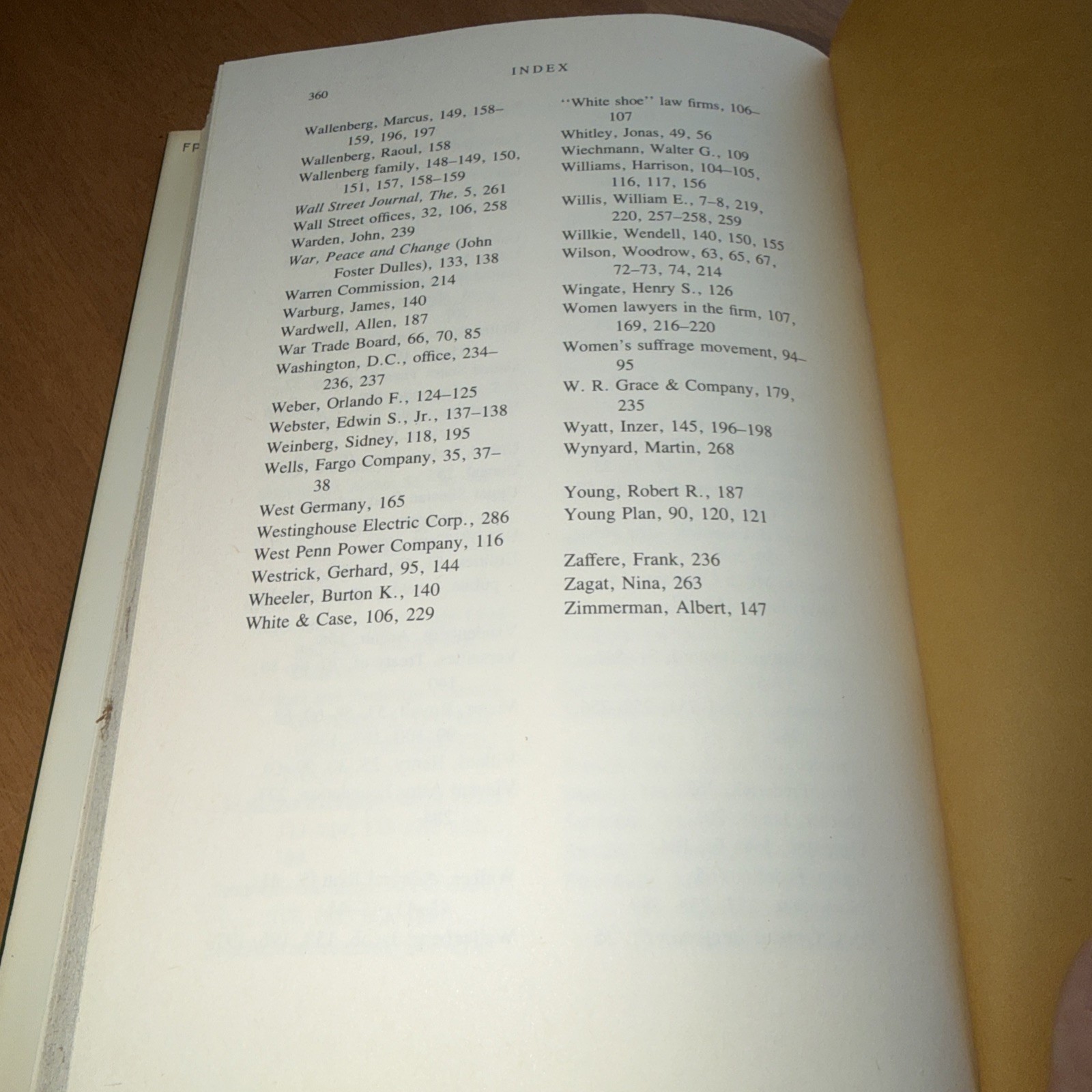 A LAW UNTO ITSELF: THE UNTOLD STORY OF THE LAW FIRM OF By Nancy Lisagor & Frank