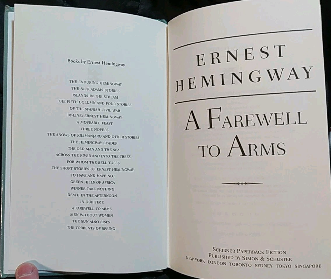 A FAREWELL TO ARMS HEMINGWAY CLASSROOM SET 9 BOOKS PB & HB WW1 CLASSIC 1995