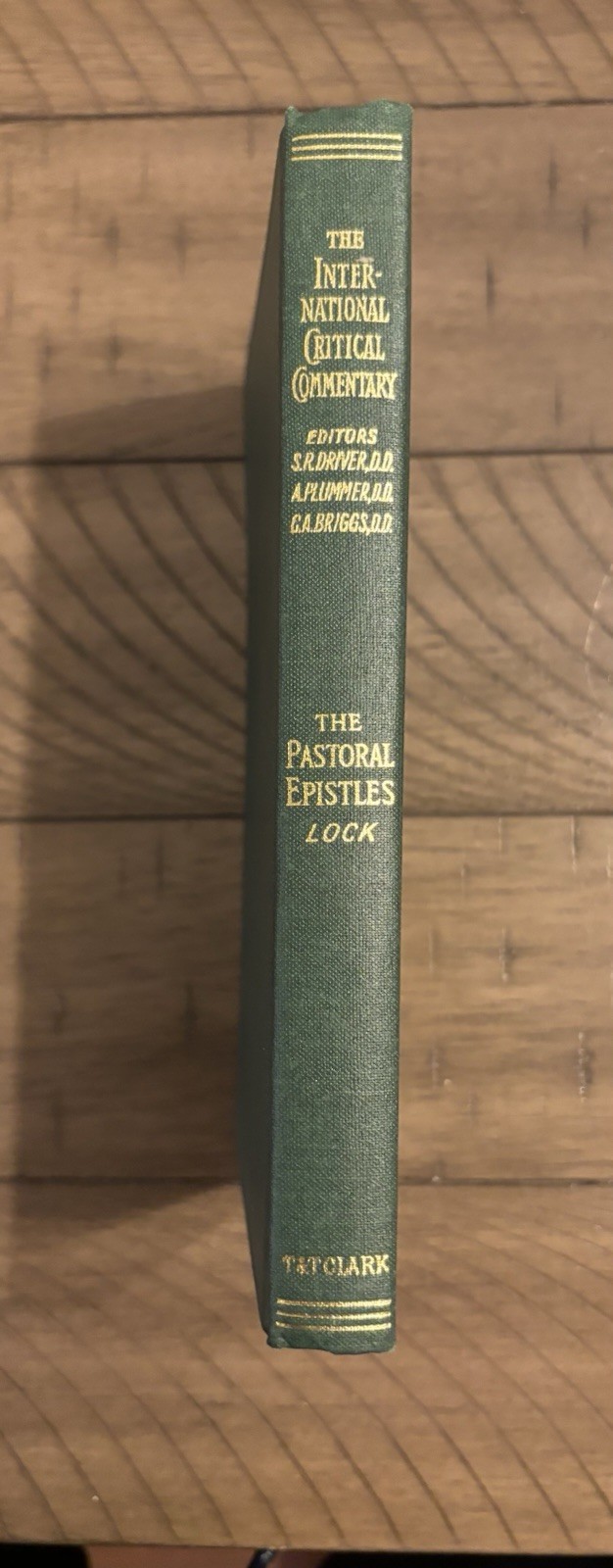 A Critical and Exegetical Commentary on the Pastoral Epistles by Walter Lock