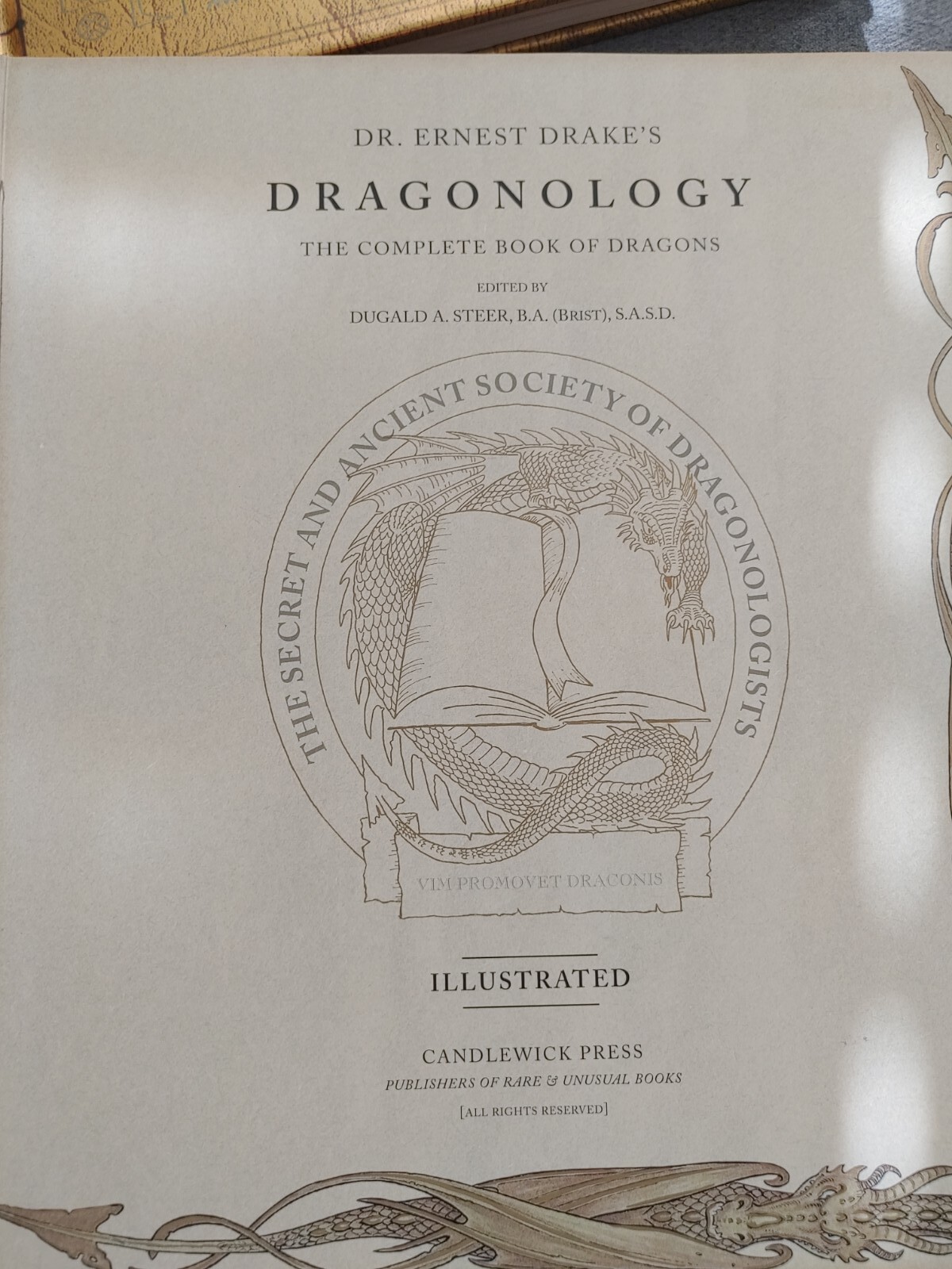 Ologies Ser.: Dragonology : The Complete Book of Dragons by Ernest Drake (2003,