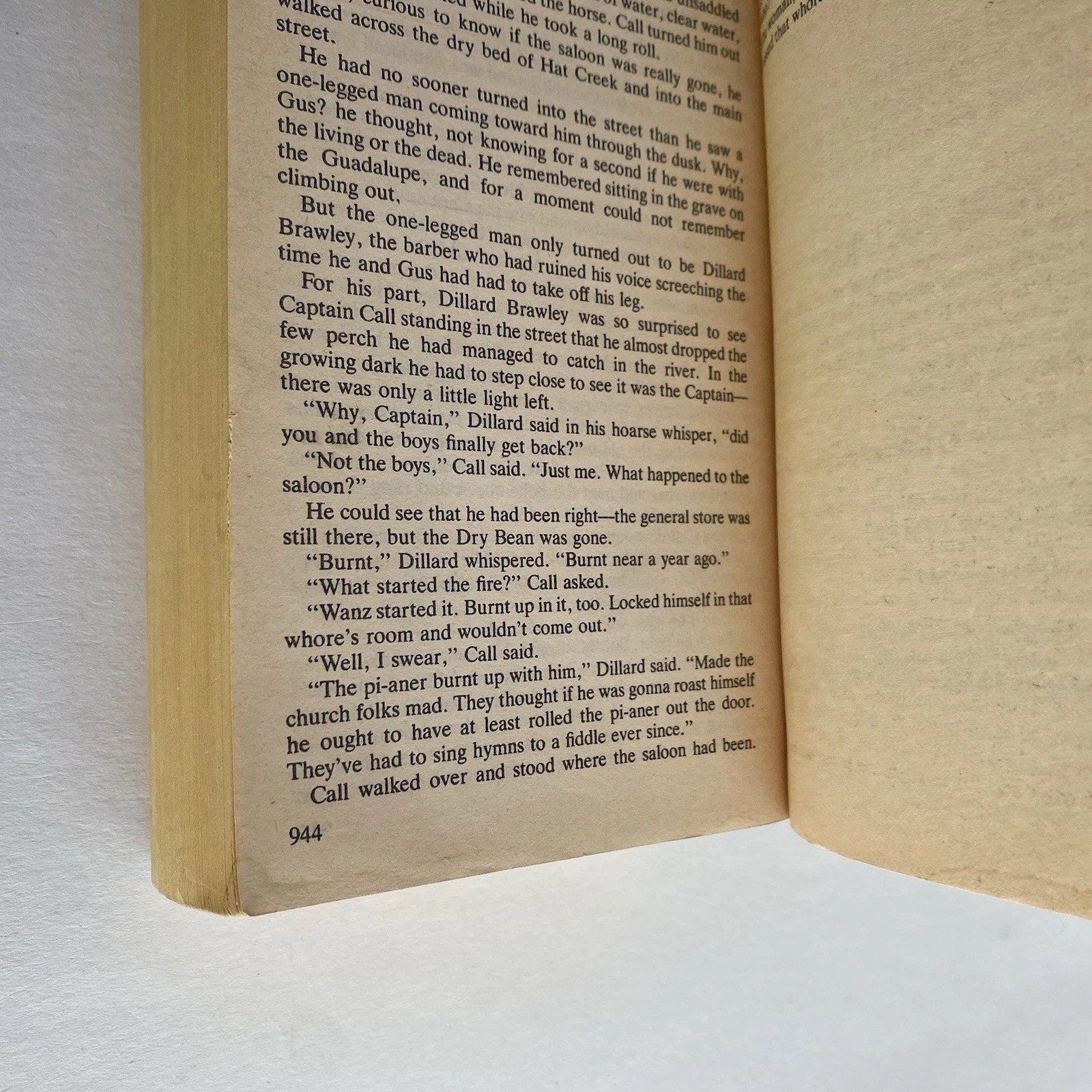 Lonesome Dove, Larry McMurtry (1986) 1st Printing Vintage Mass Market Paperback