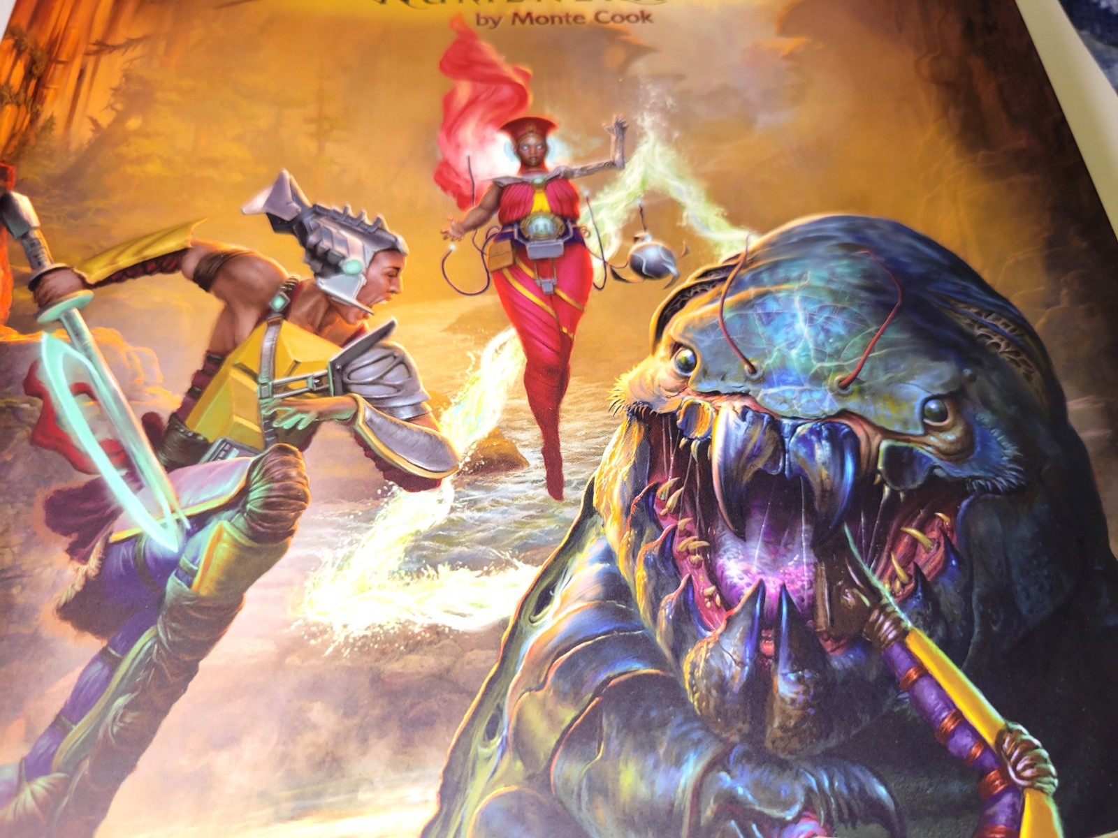 Numenera RPG: The Glimmering Valley Sourcebook by Monte Cook Games MKG361