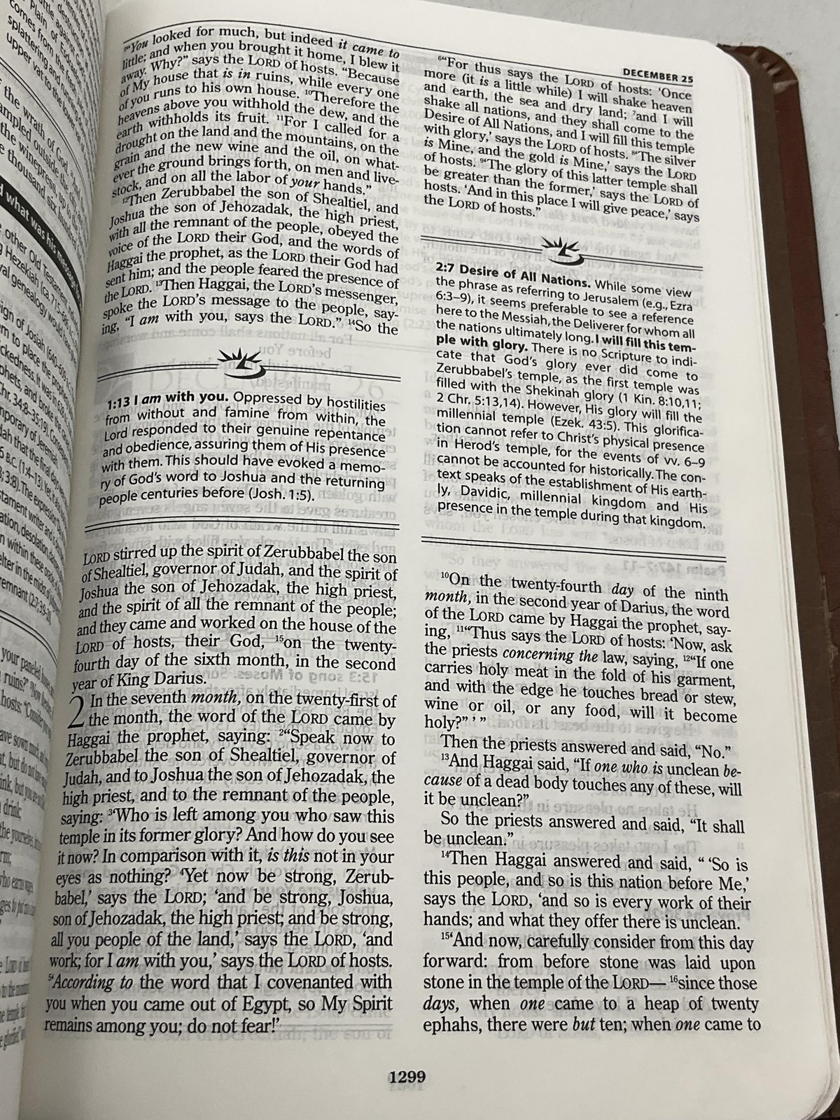 The MacArthur Daily Bible John F MacArthur Jr Thomas Nelson 2003 Softcover Brown