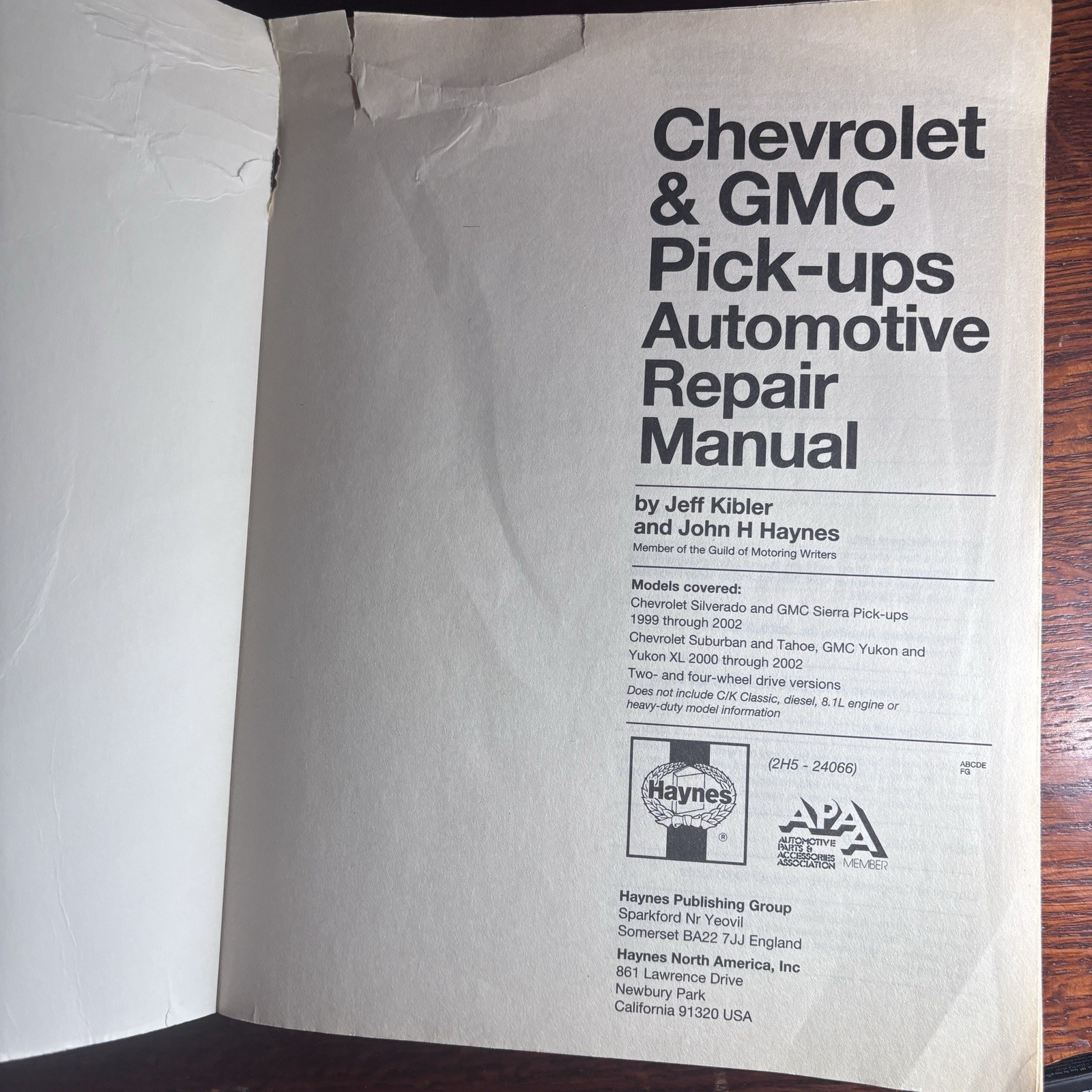 Chevrolet Silverado GMC Sierra 1999 and 2000 Haynes Repair Manual 24066 2WD 4WD