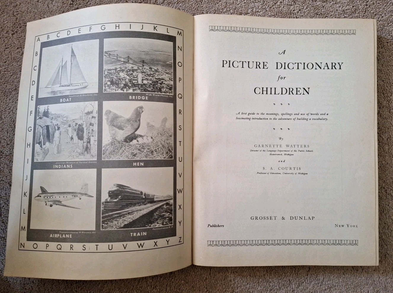 1939 Picture Dictionary for Children with DUST JACKET. 480 pages Simple Words.