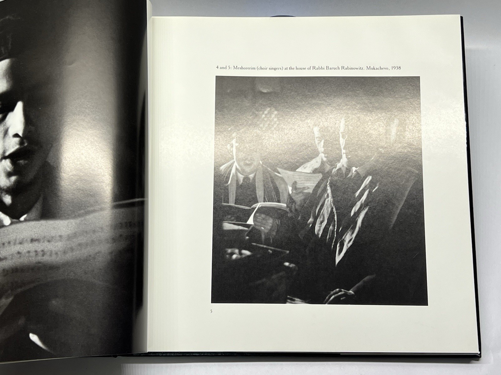 A Vanished World Roman Vishniac 1984 1st Ed HC Farrar, Straus & Giroux