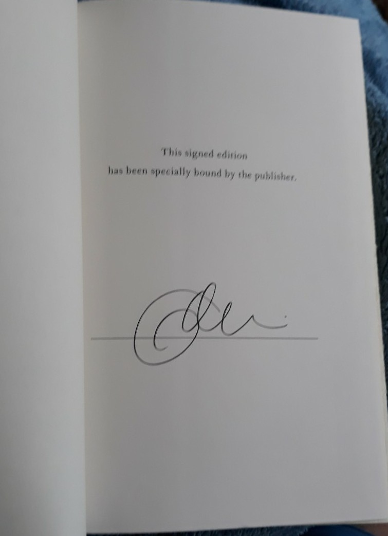 SIGNED Adriana Trigiani TONY’S WIFE 1st Edition 2018 HCDJ EXCELLENT CONDITION