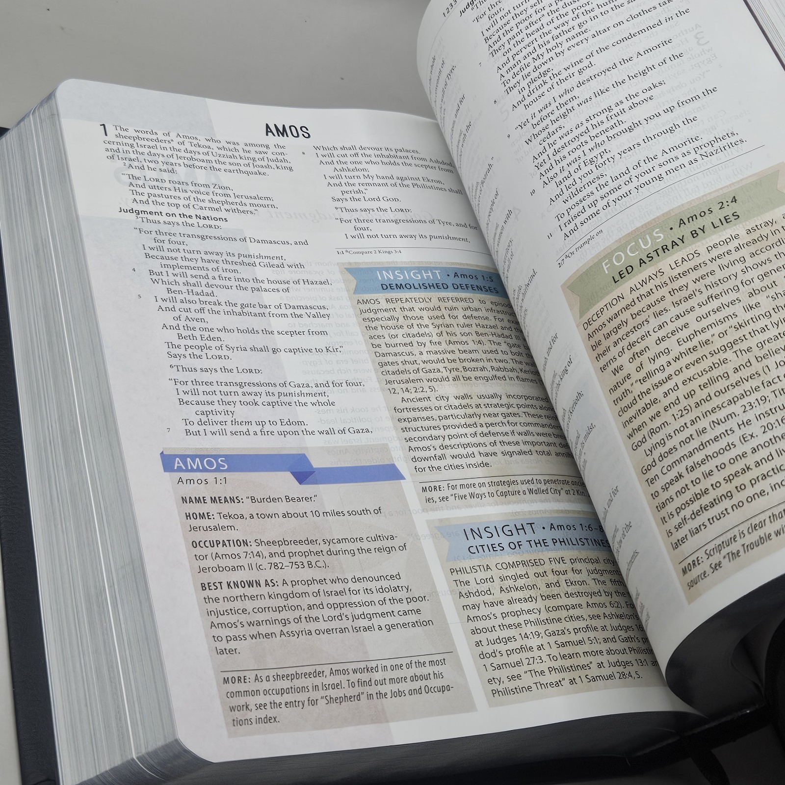 Modern Life Study Bible NKJV 2014 Thomas Nelson Black Leatherflex