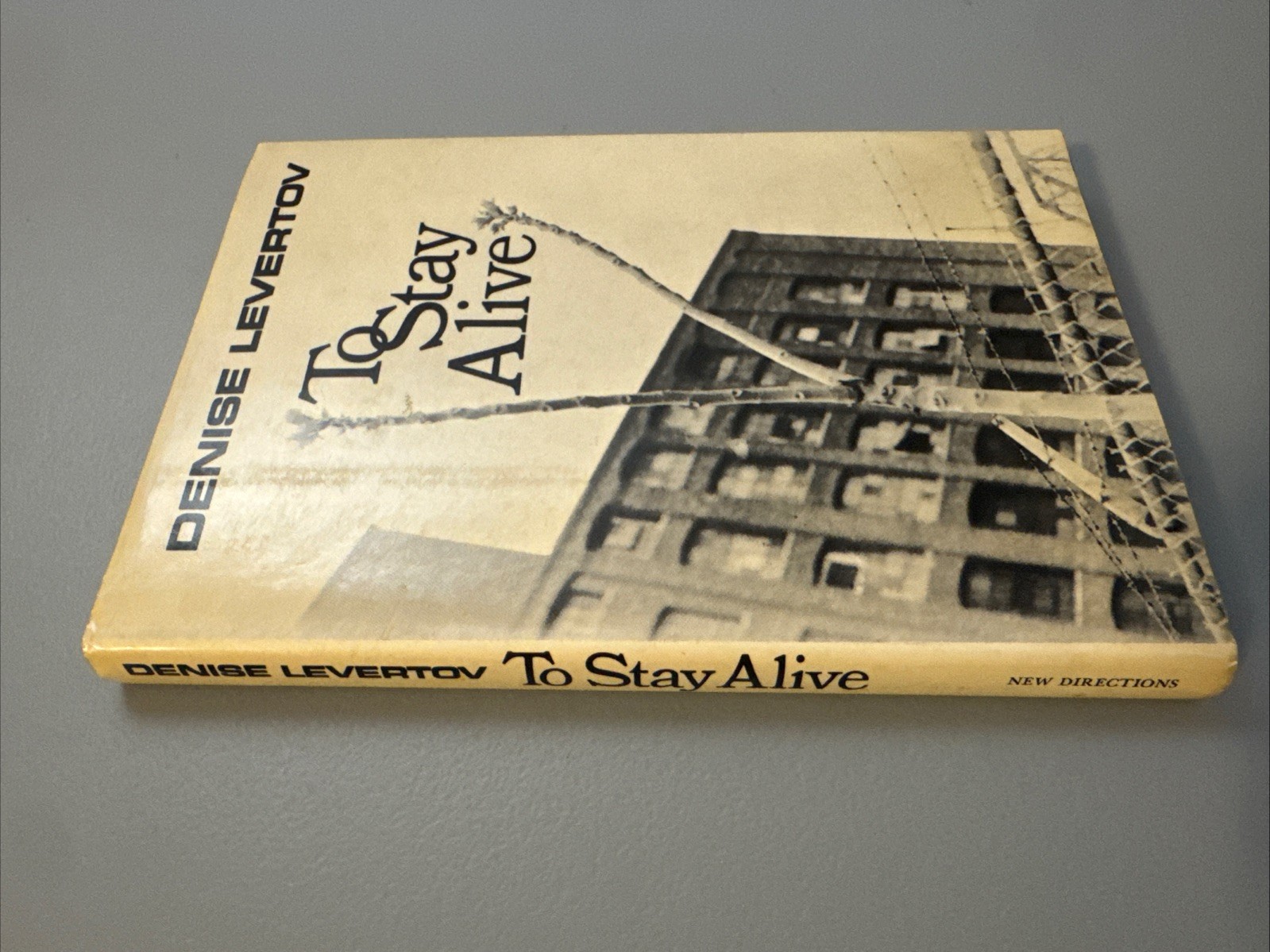 To Stay Alive by Denise Levertov Vintage Poetry Book 1971 2nd Printing HC DJ